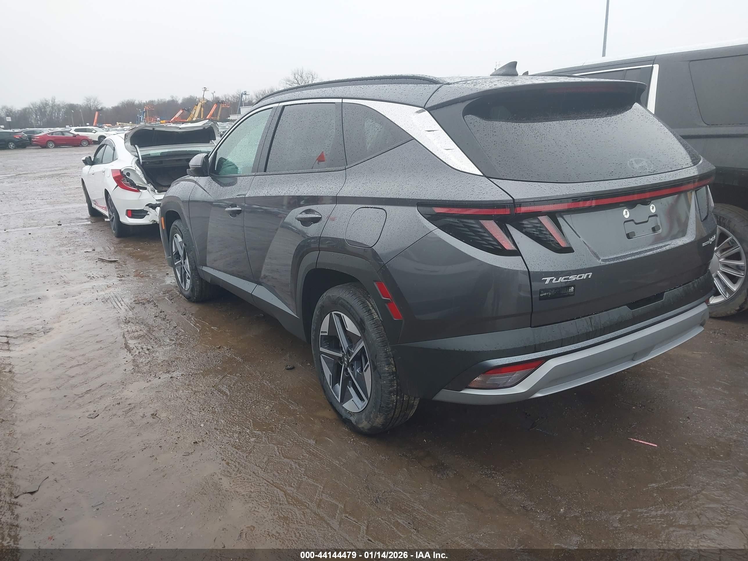 HYUNDAI TUCSON image 3