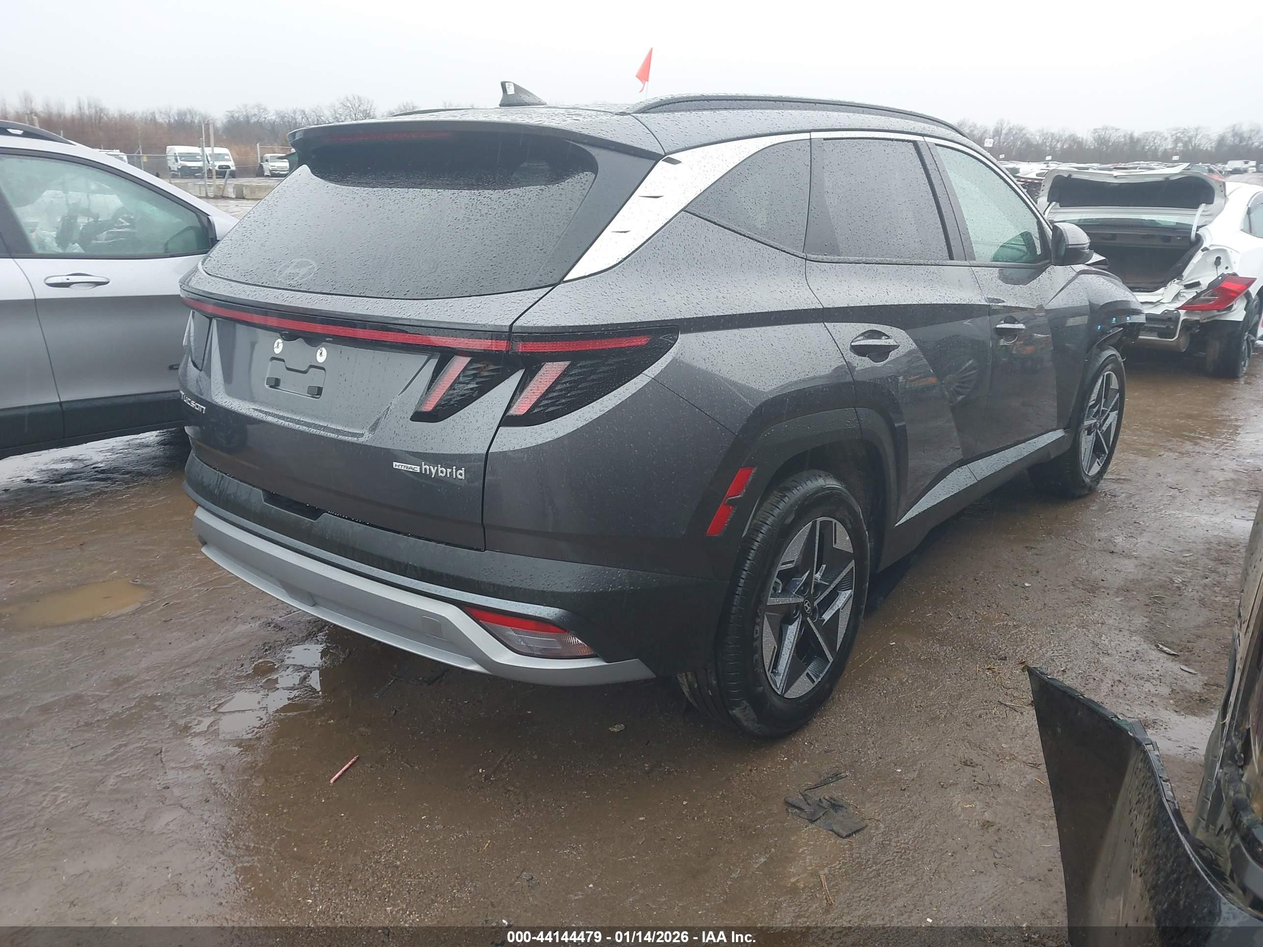 HYUNDAI TUCSON image 4