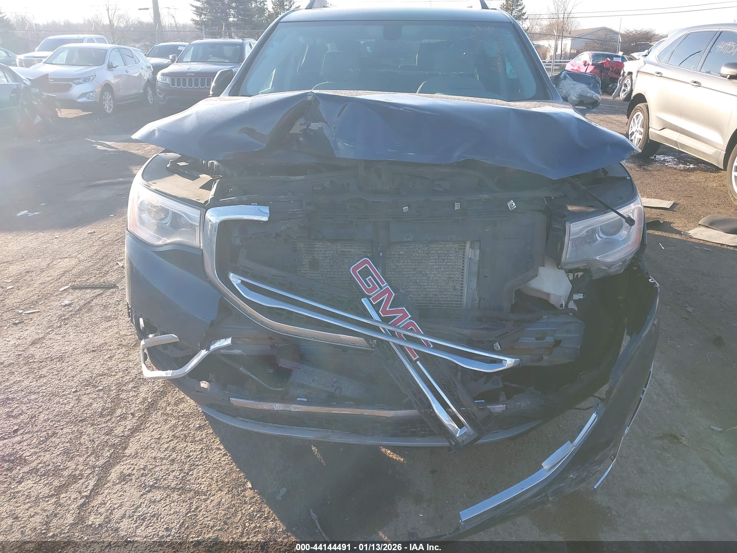 GMC ACADIA image 6