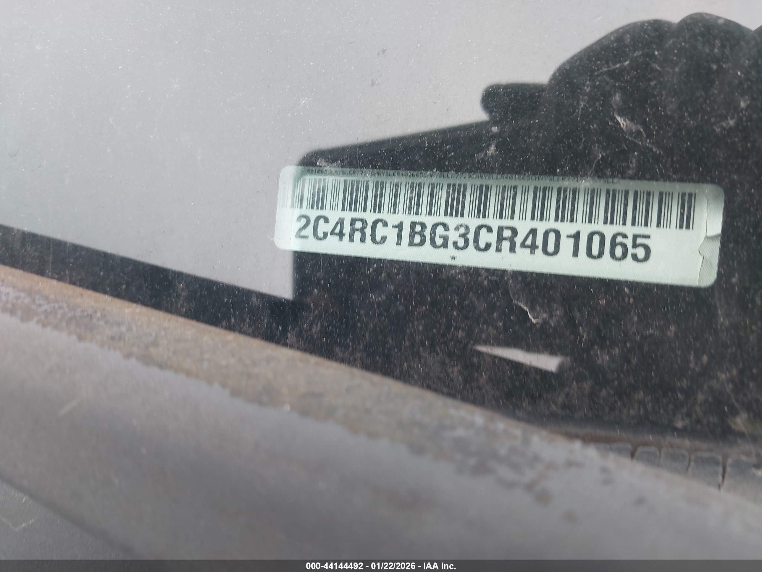 CHRYSLER TOWN image 9