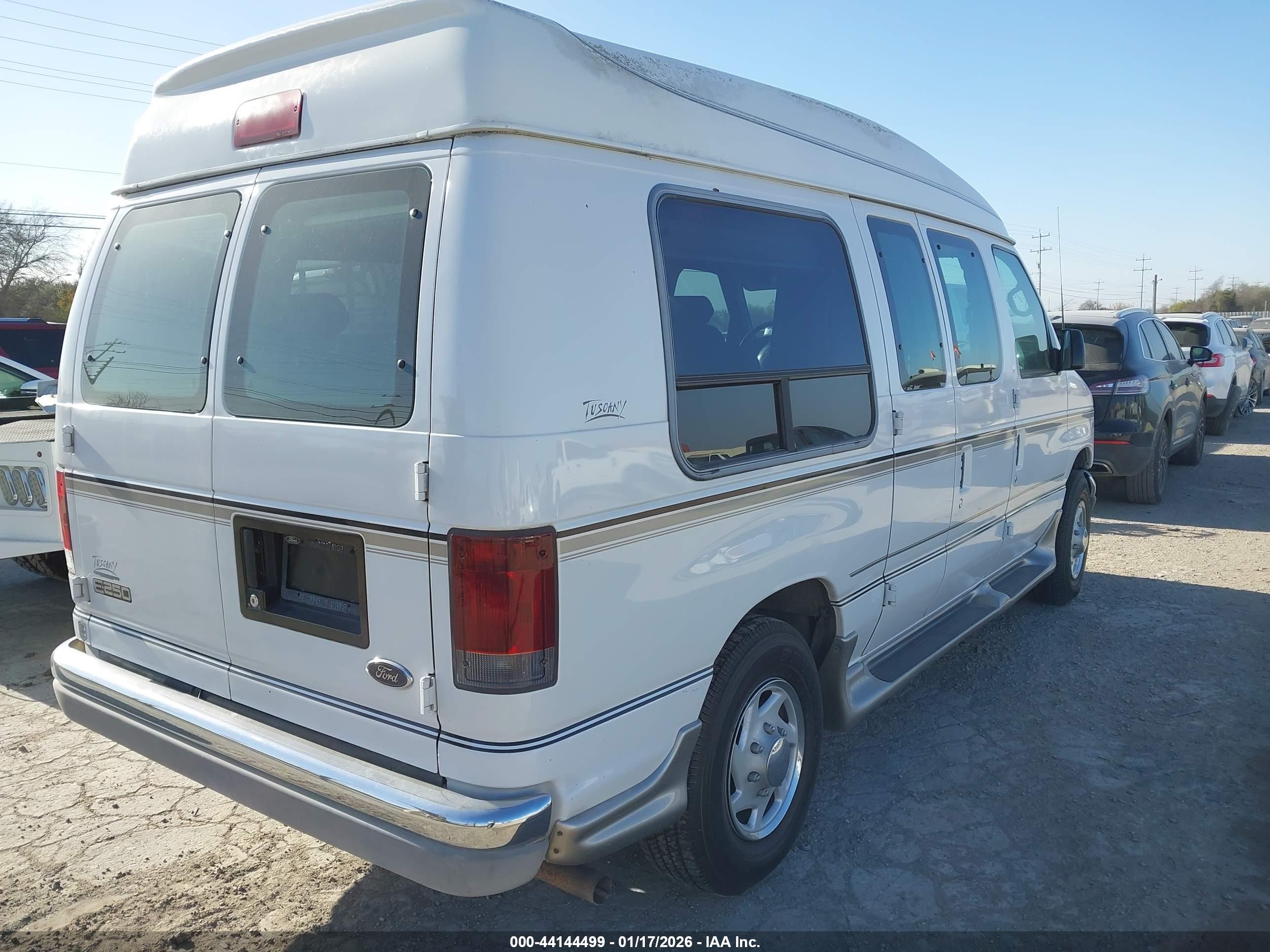 FORD E-250 image 4