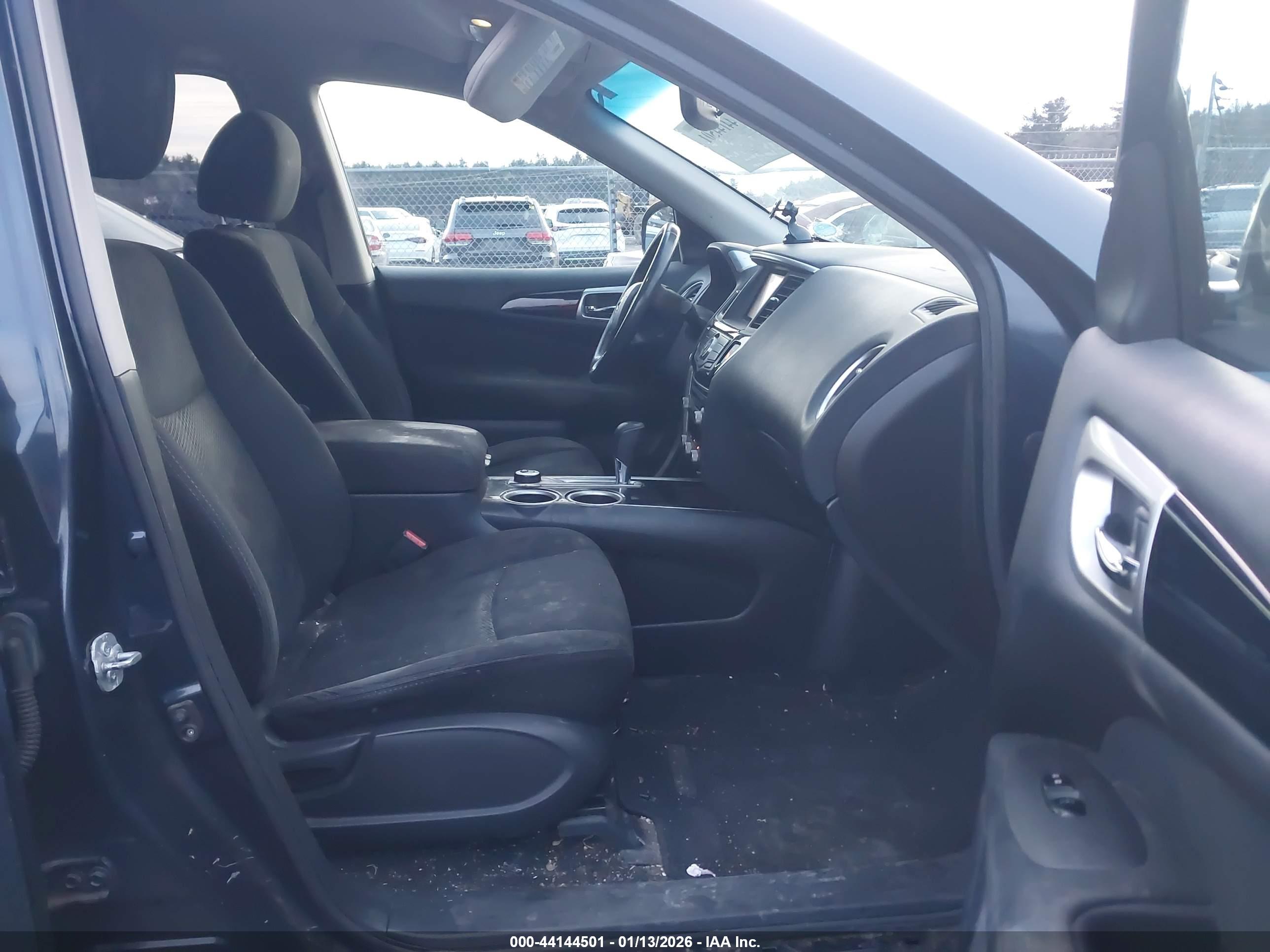 NISSAN PATHFINDER image 5