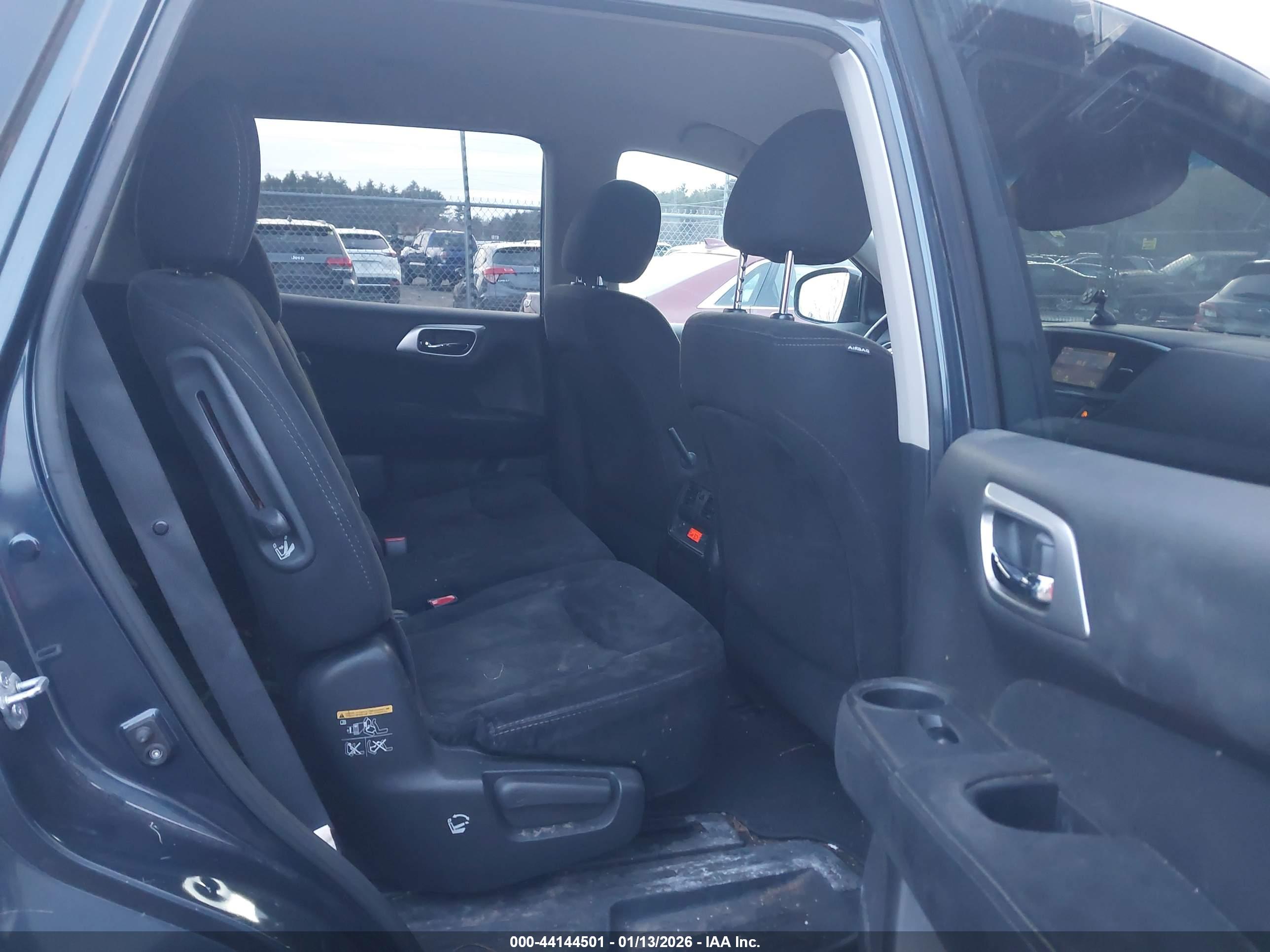 NISSAN PATHFINDER image 8