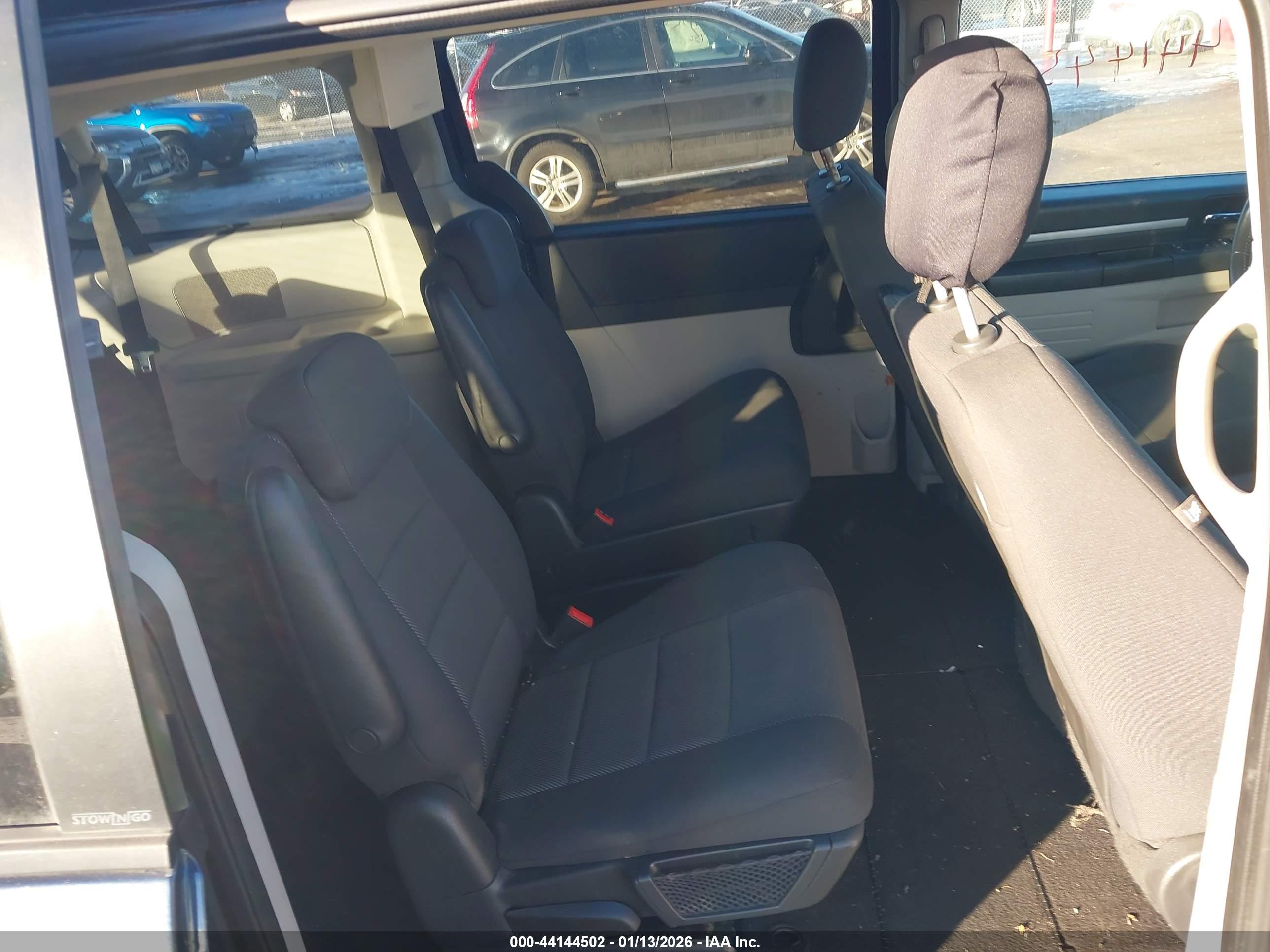 DODGE GRAND image 8
