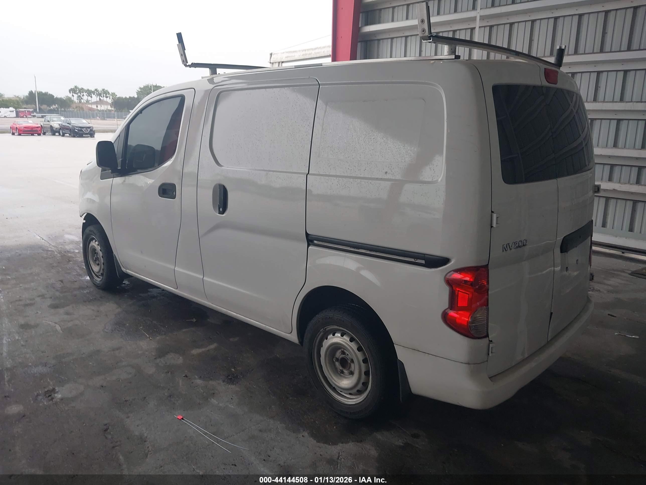 NISSAN NV200 image 3