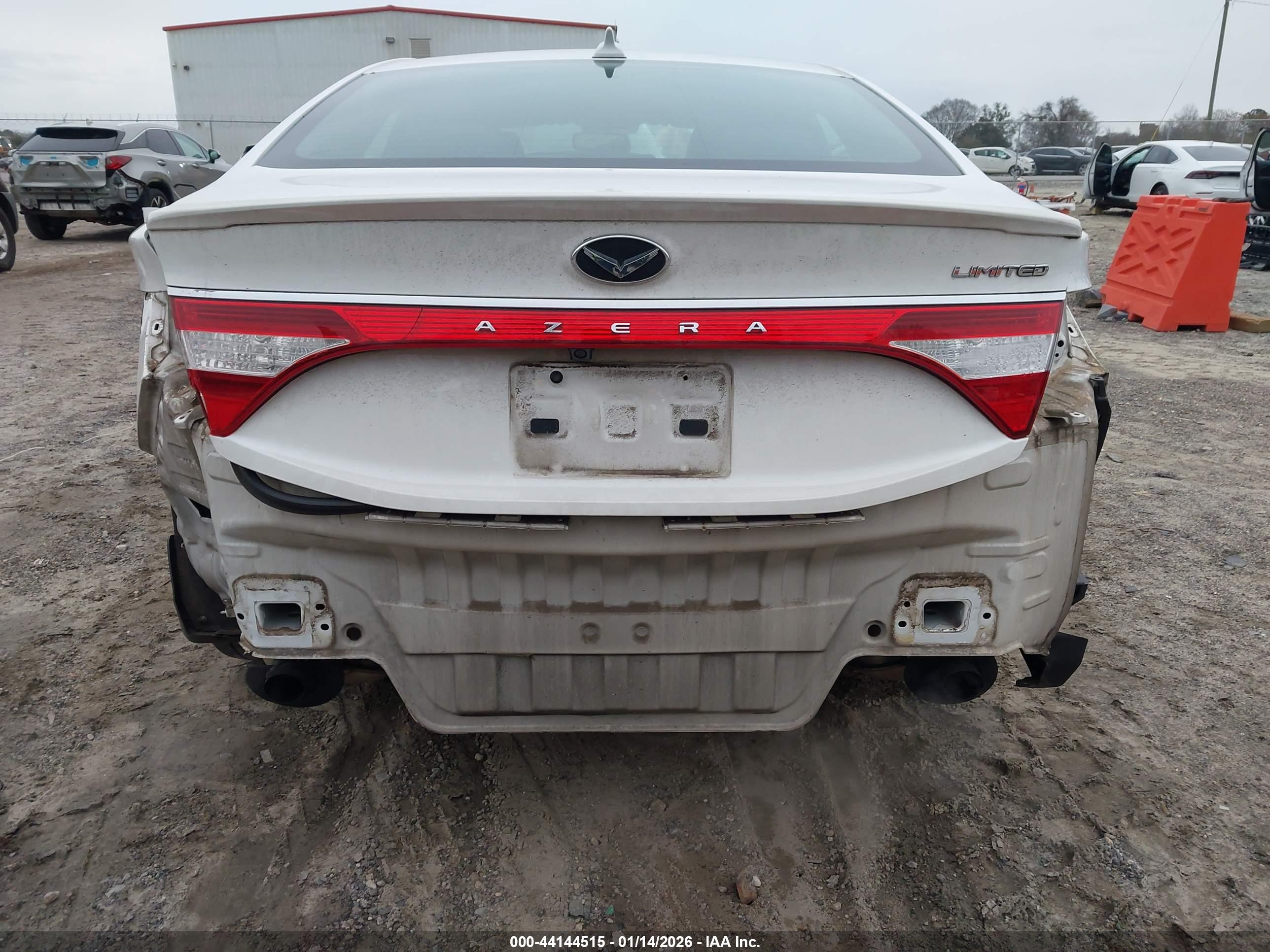 HYUNDAI AZERA image 6