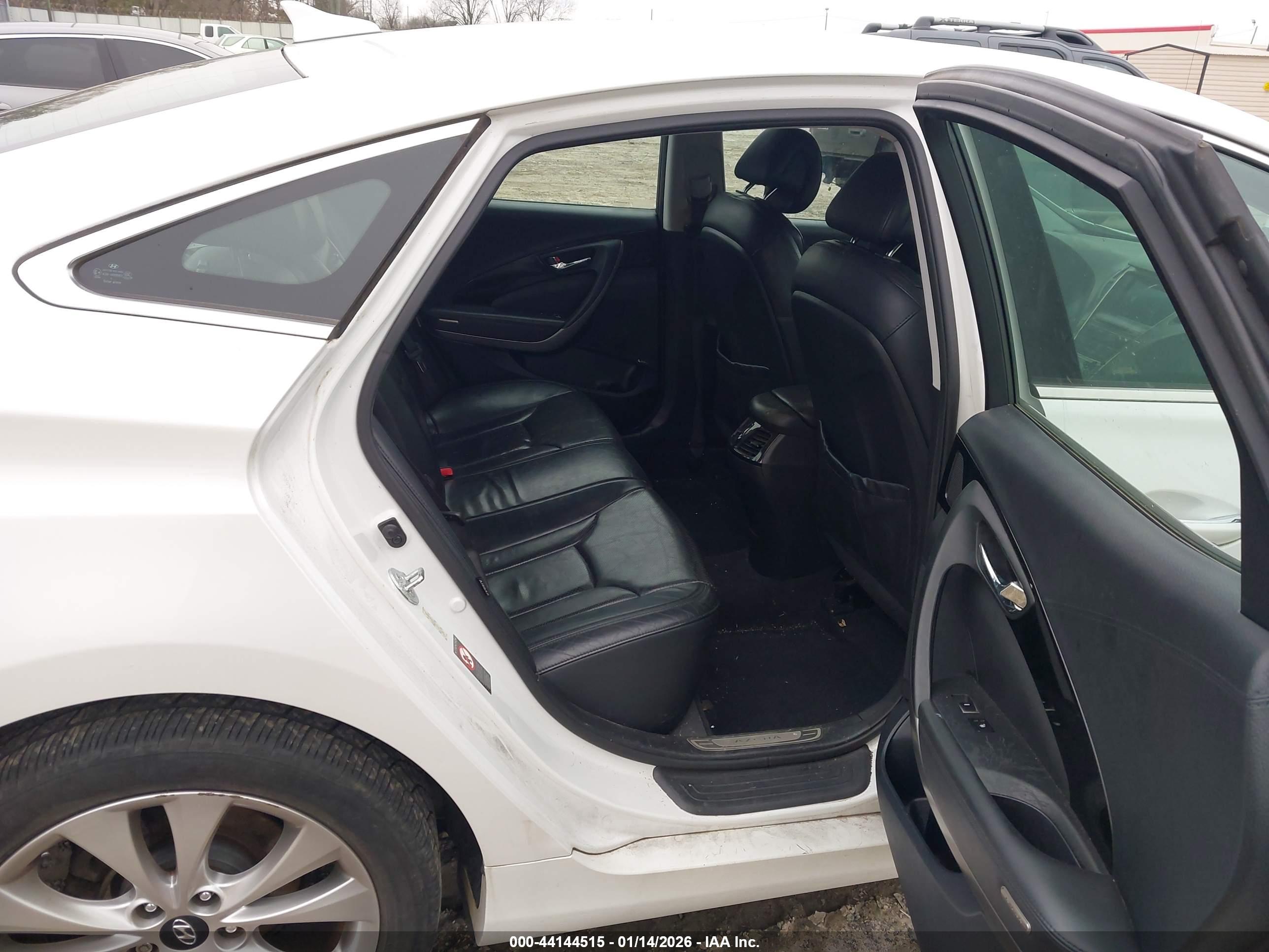HYUNDAI AZERA image 8