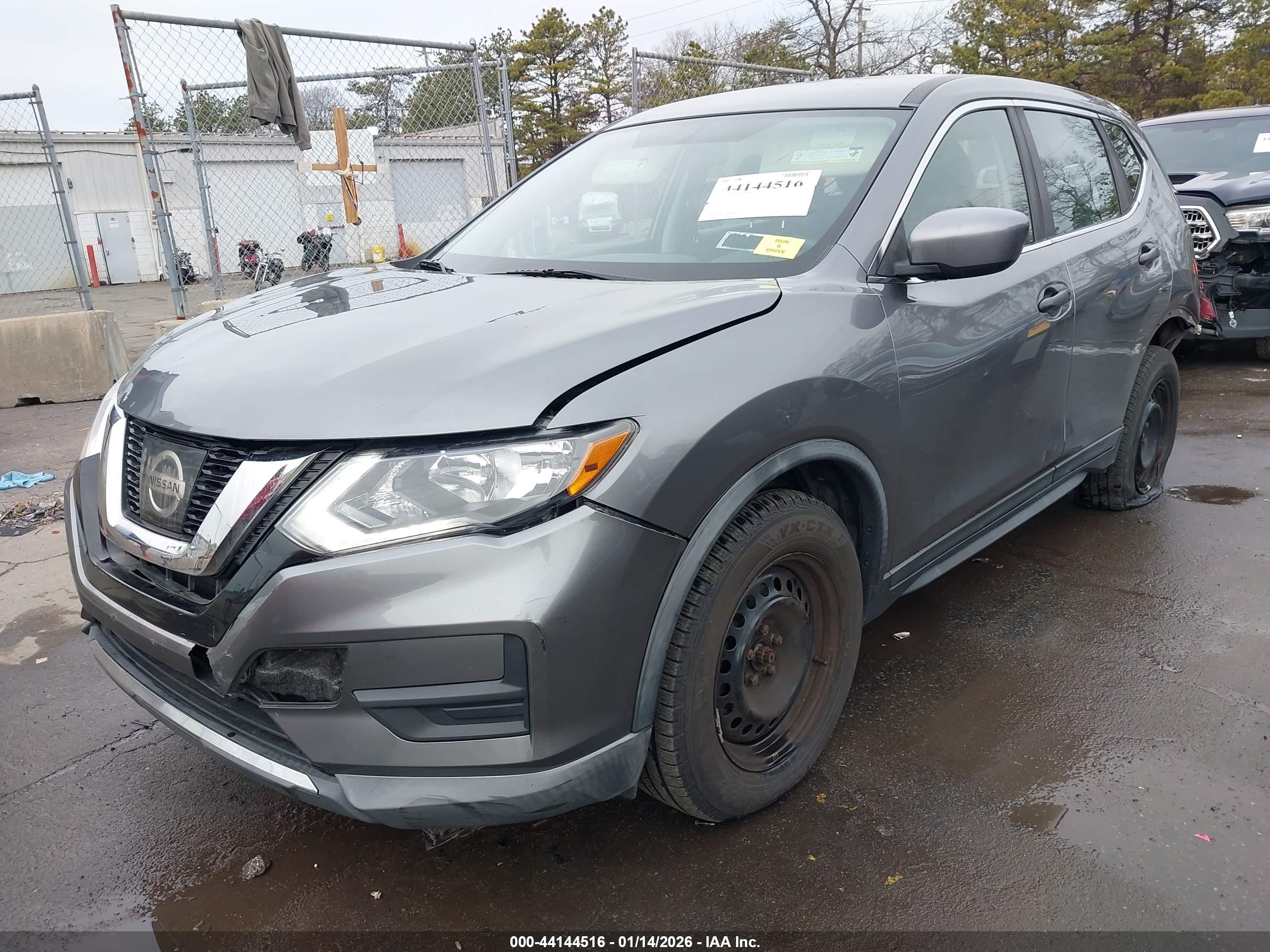 NISSAN ROGUE image 2