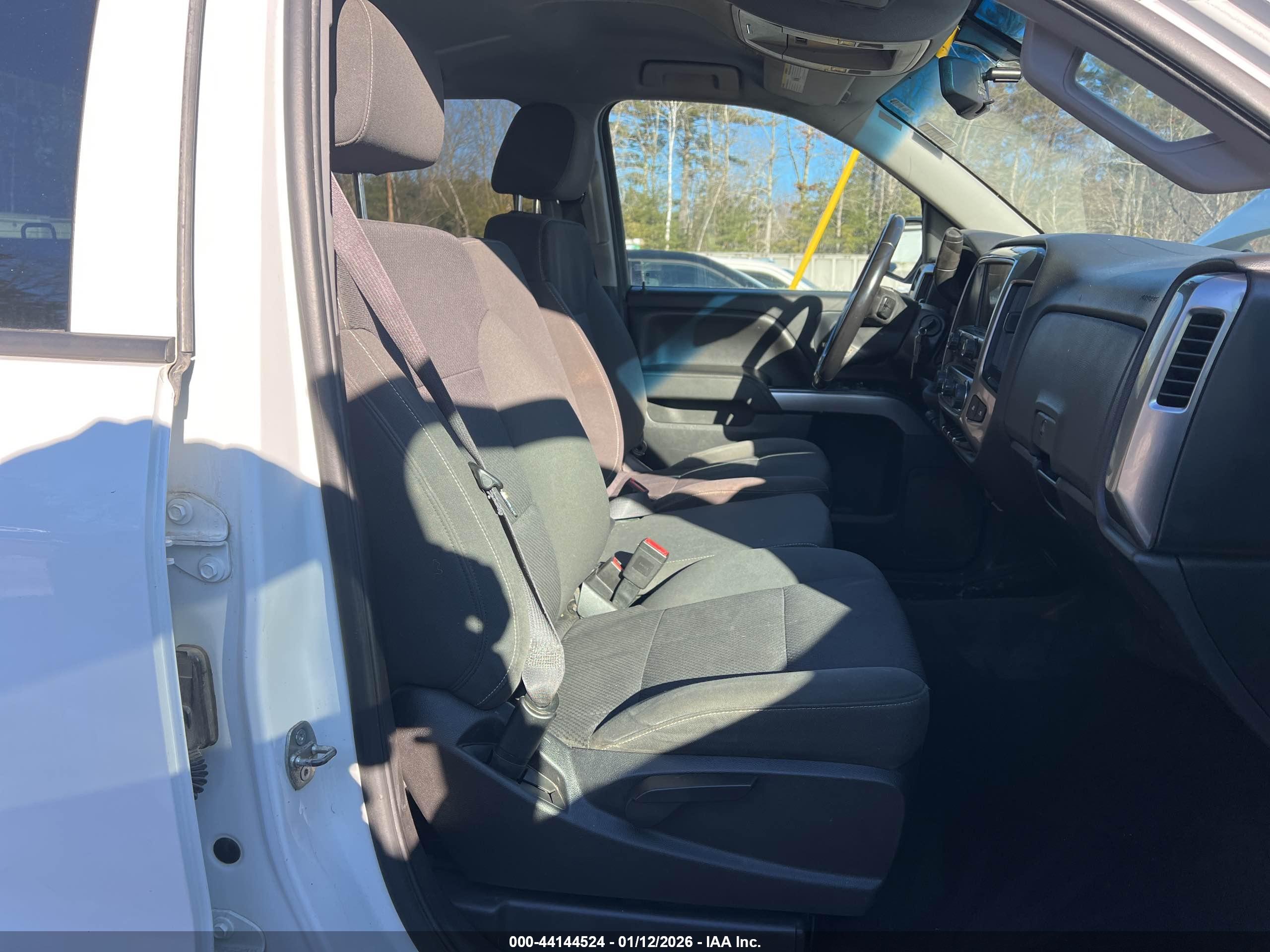 CHEVROLET SILVERADO image 5