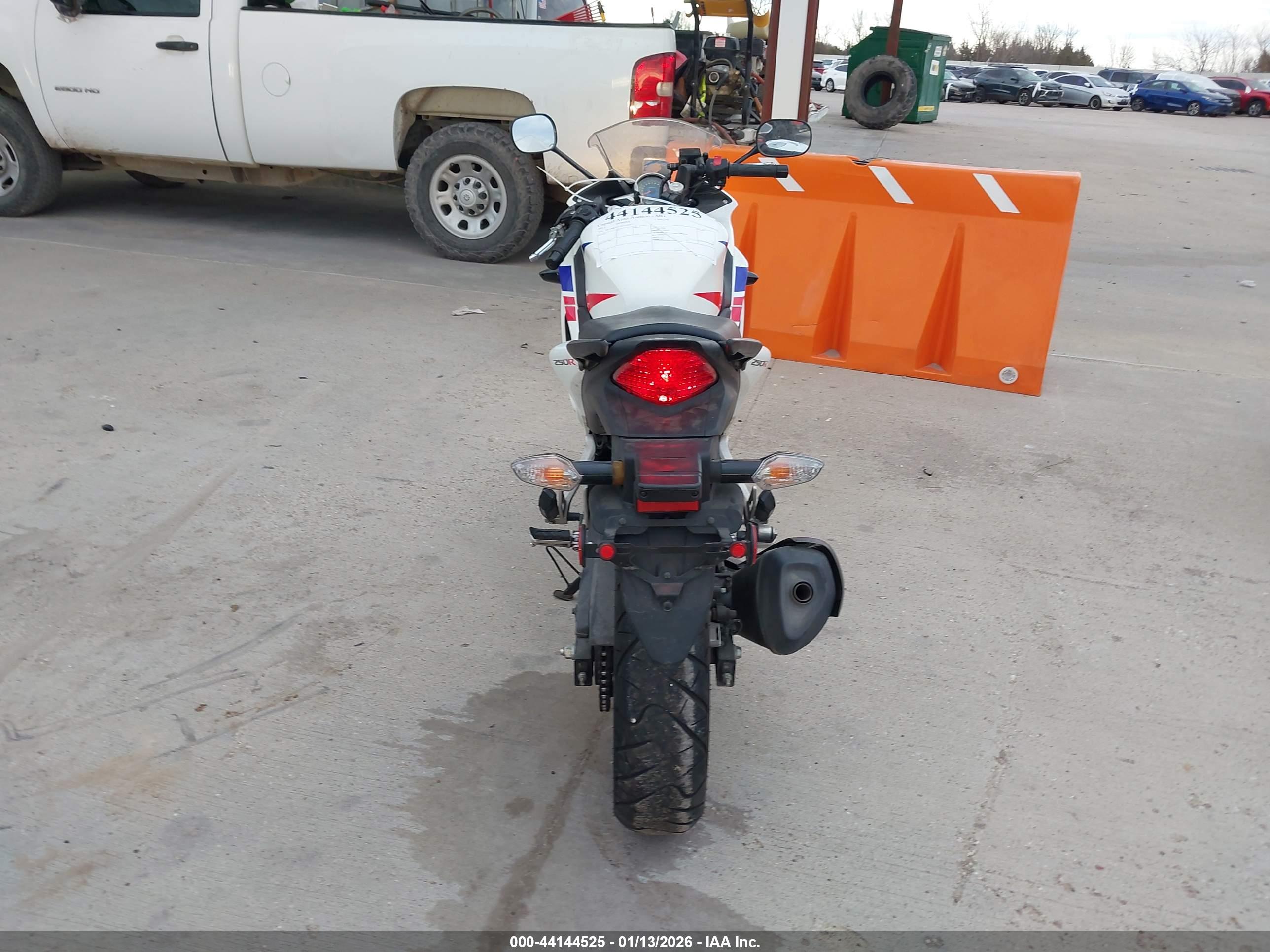 HONDA CBR250 image 6