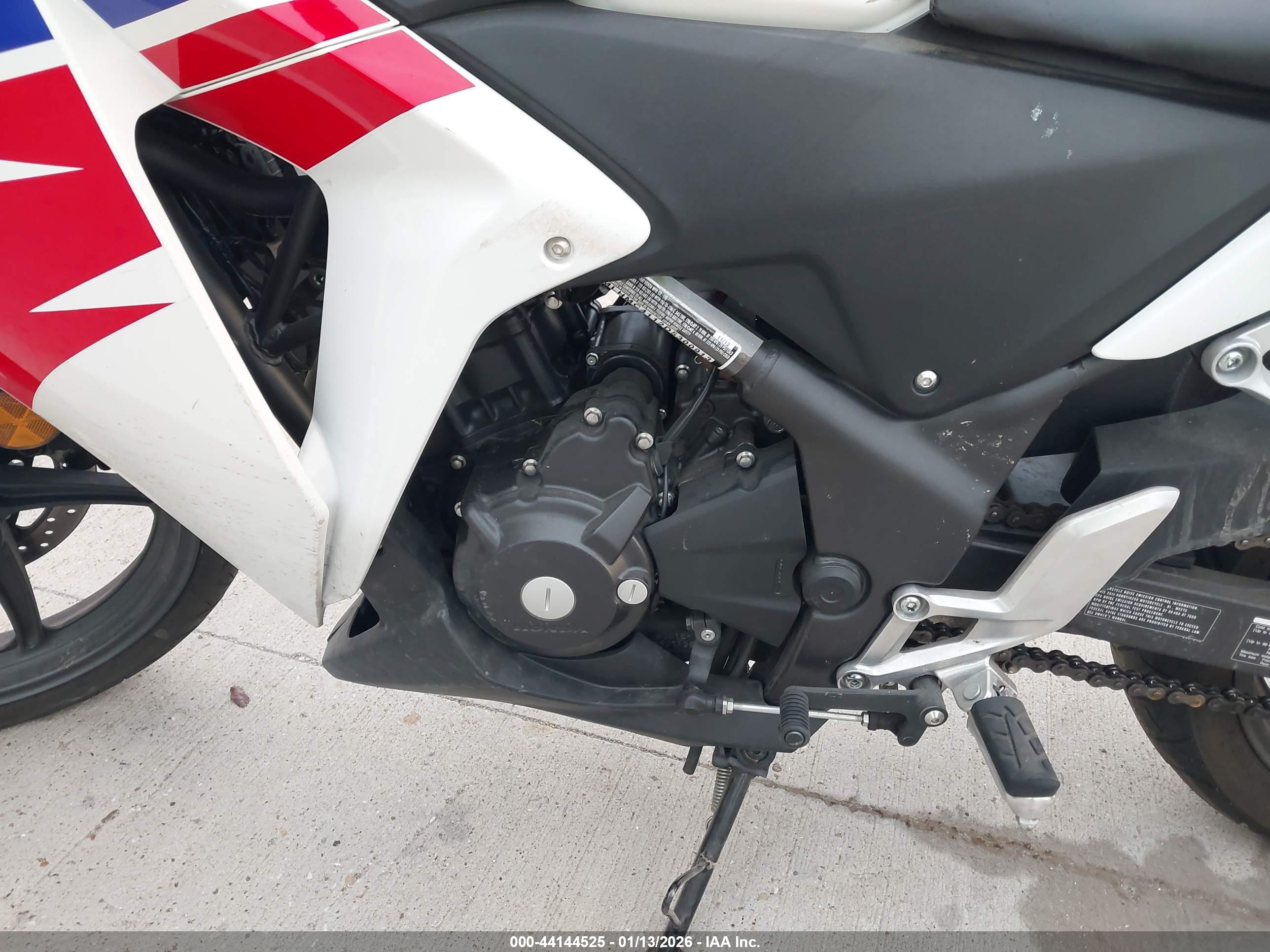 HONDA CBR250 image 9