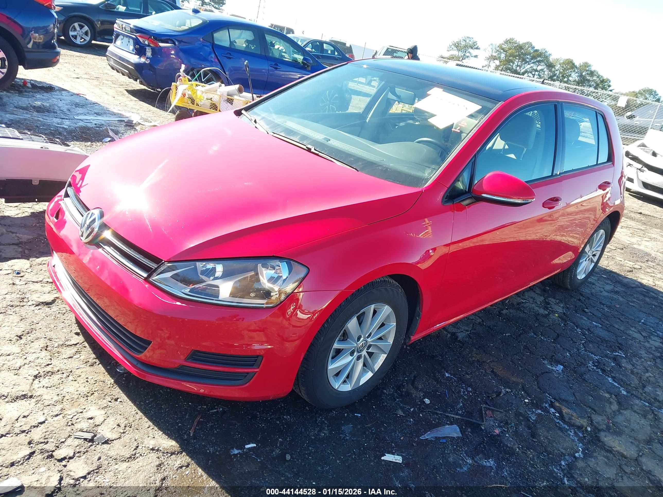 VOLKSWAGEN GOLF image 2