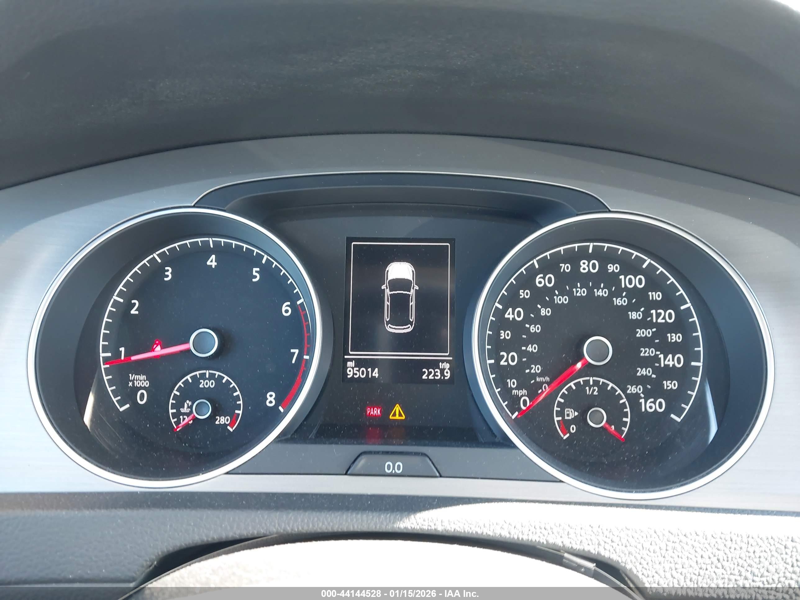 VOLKSWAGEN GOLF image 7