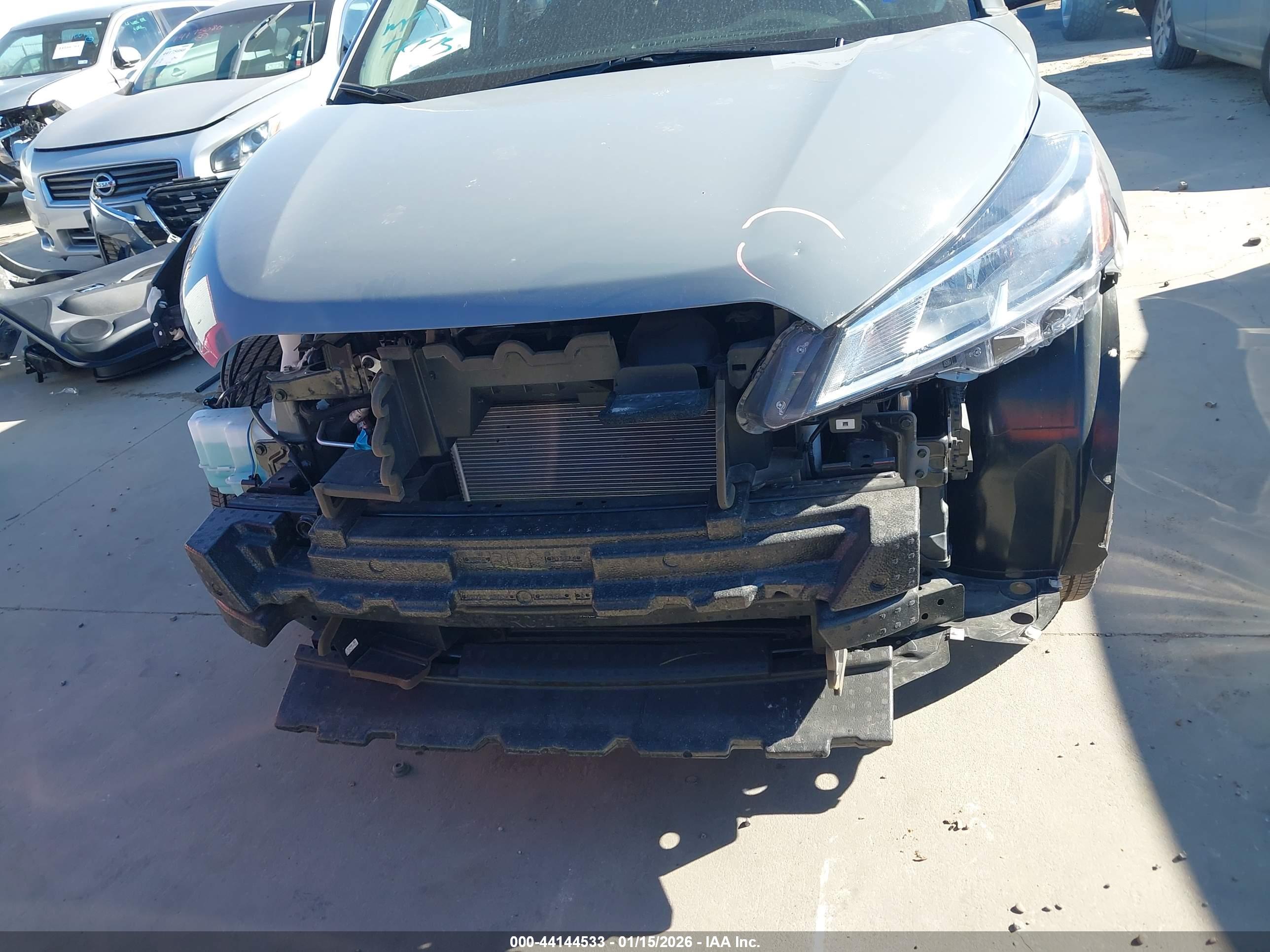 NISSAN KICKS image 6