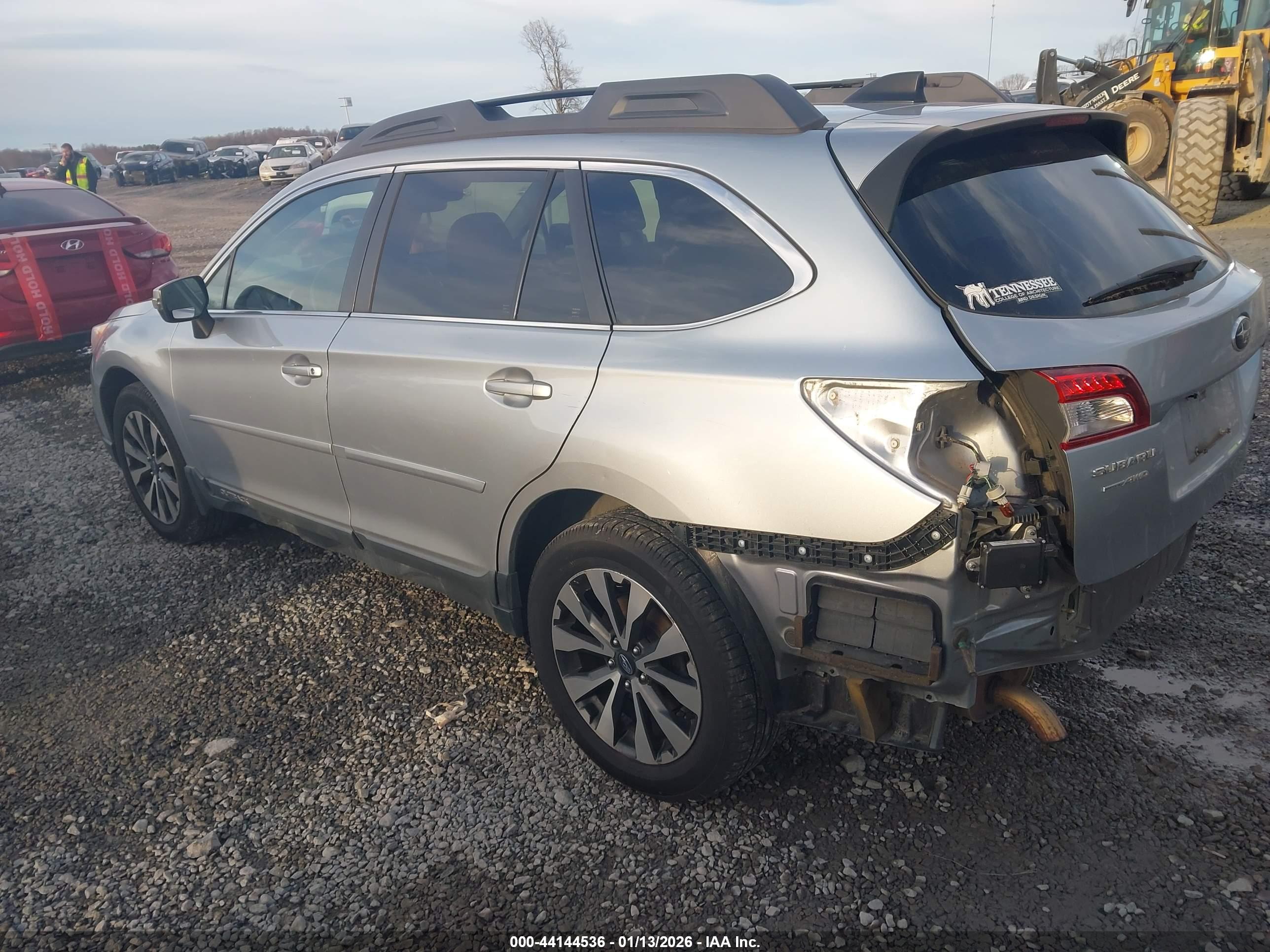 SUBARU OUTBACK image 3