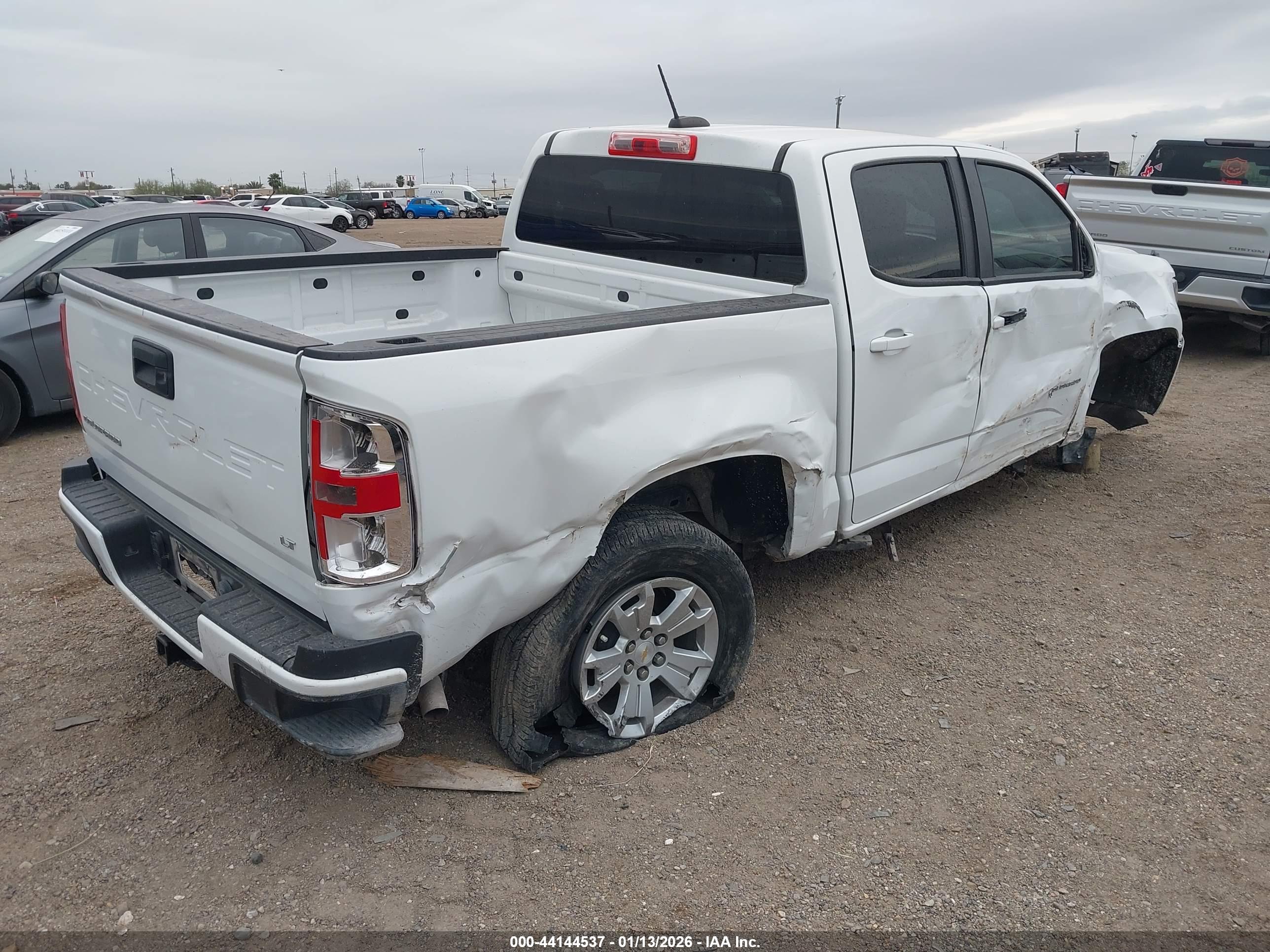 CHEVROLET COLORADO image 4