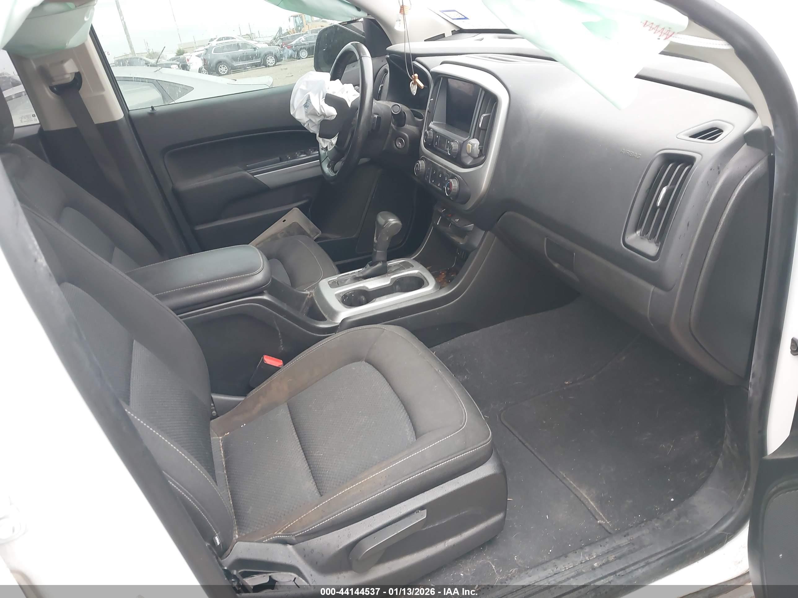 CHEVROLET COLORADO image 5