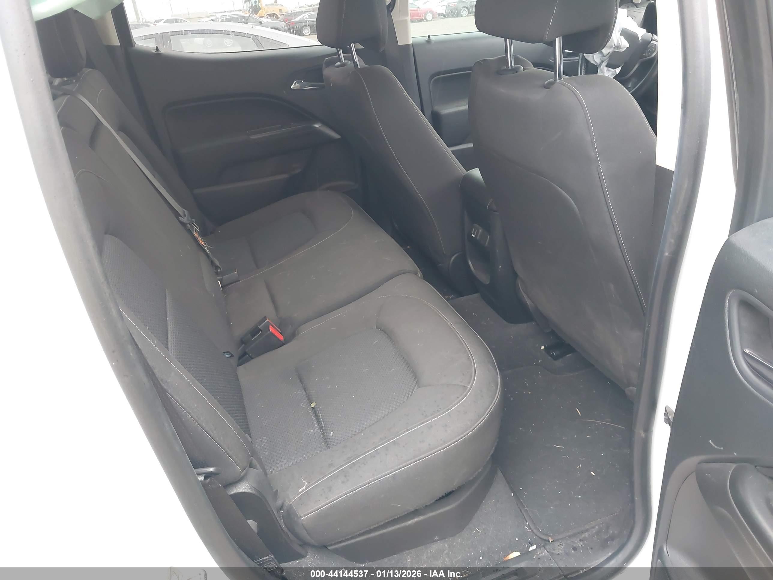 CHEVROLET COLORADO image 8