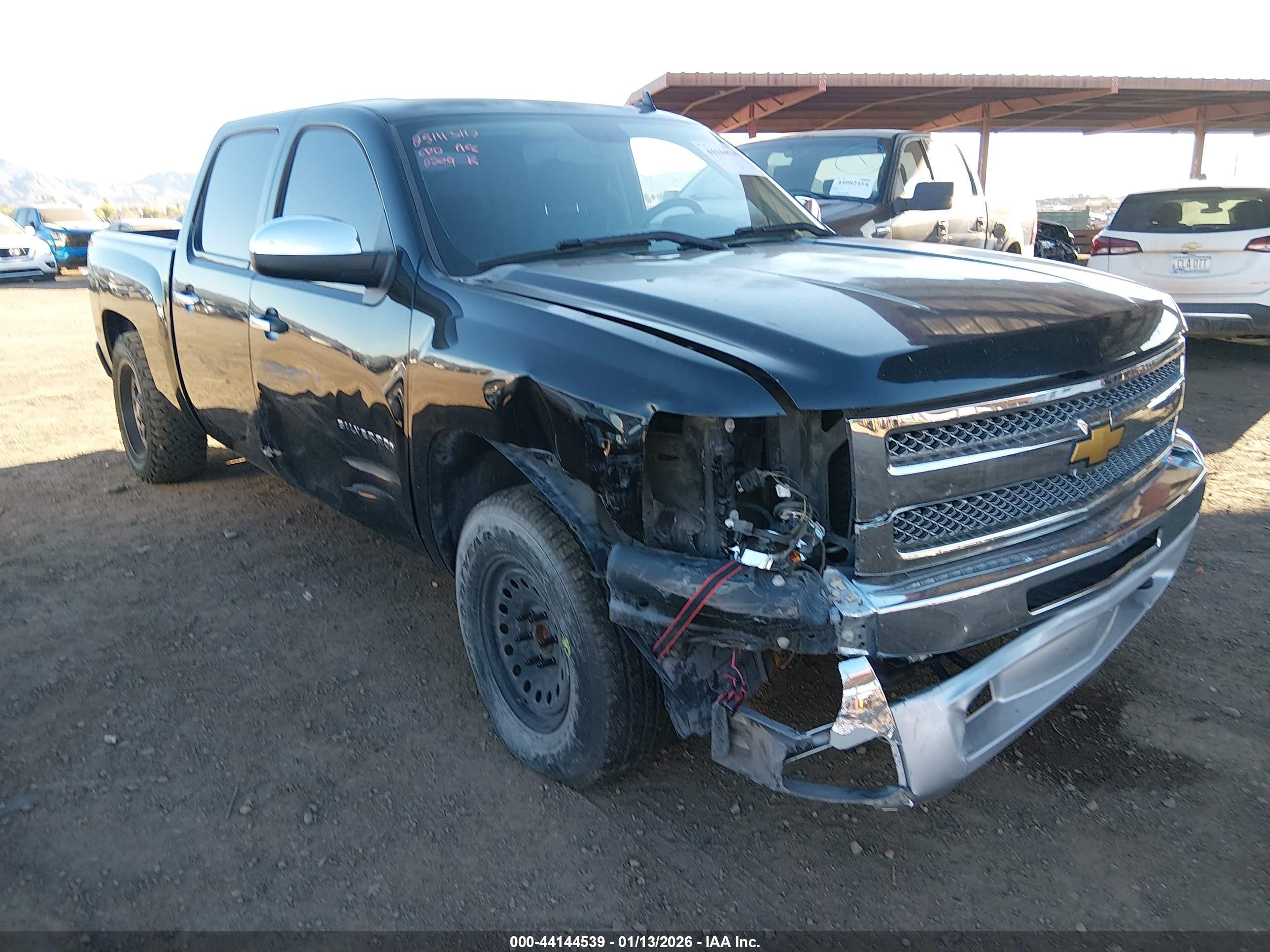 CHEVROLET SILVERADO image 6