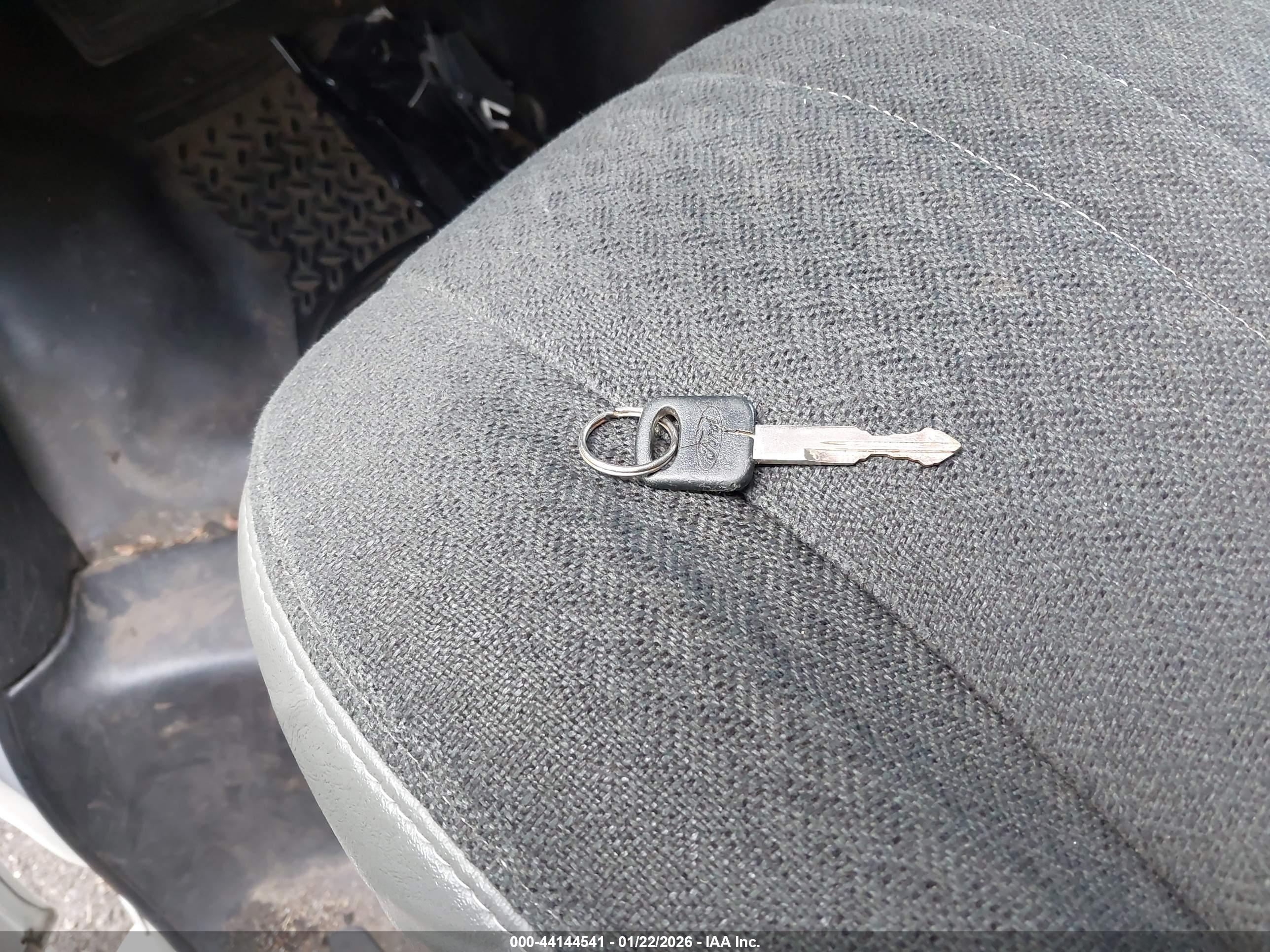 CHEVROLET EXPRESS image 11
