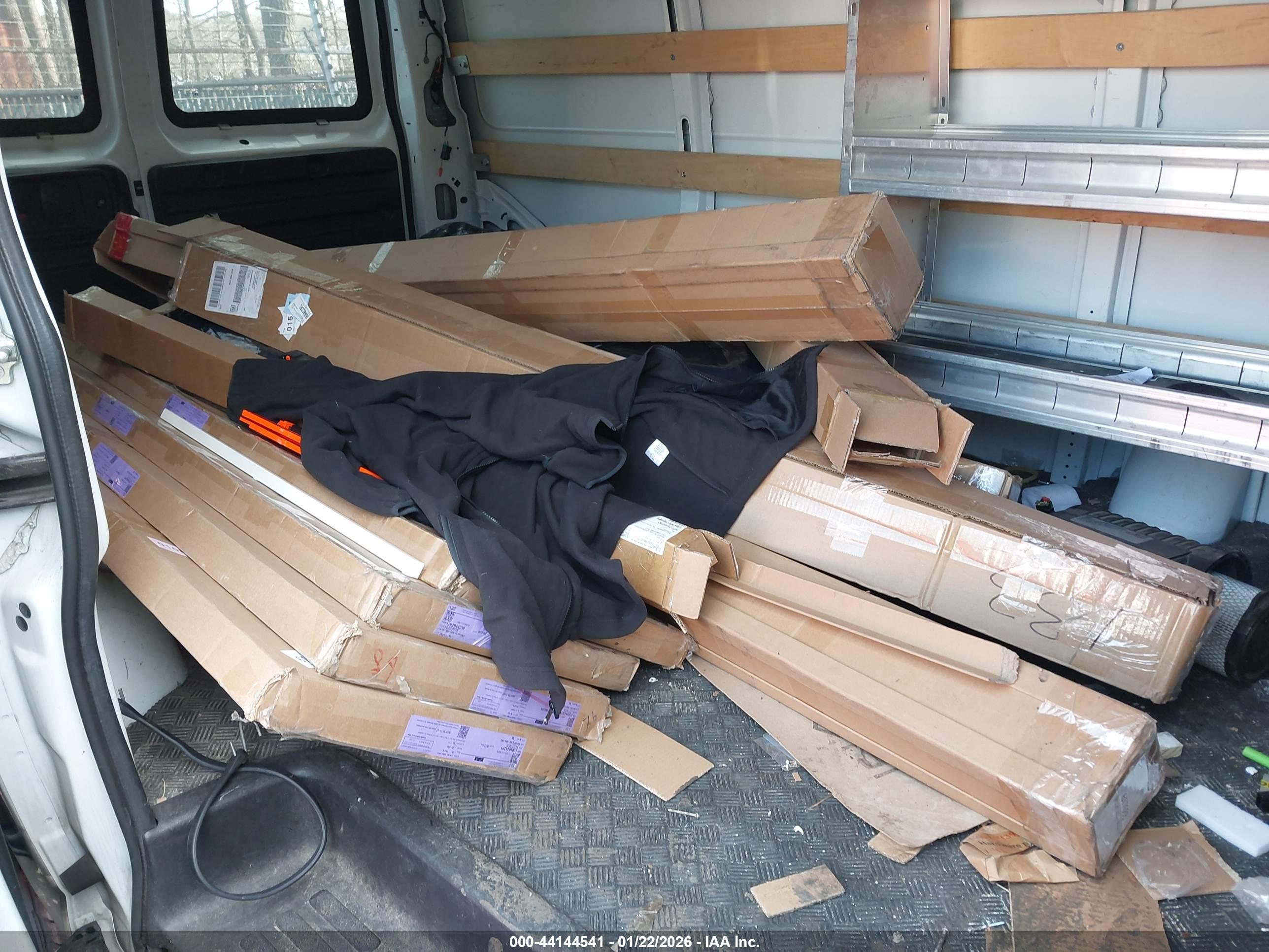 CHEVROLET EXPRESS image 8