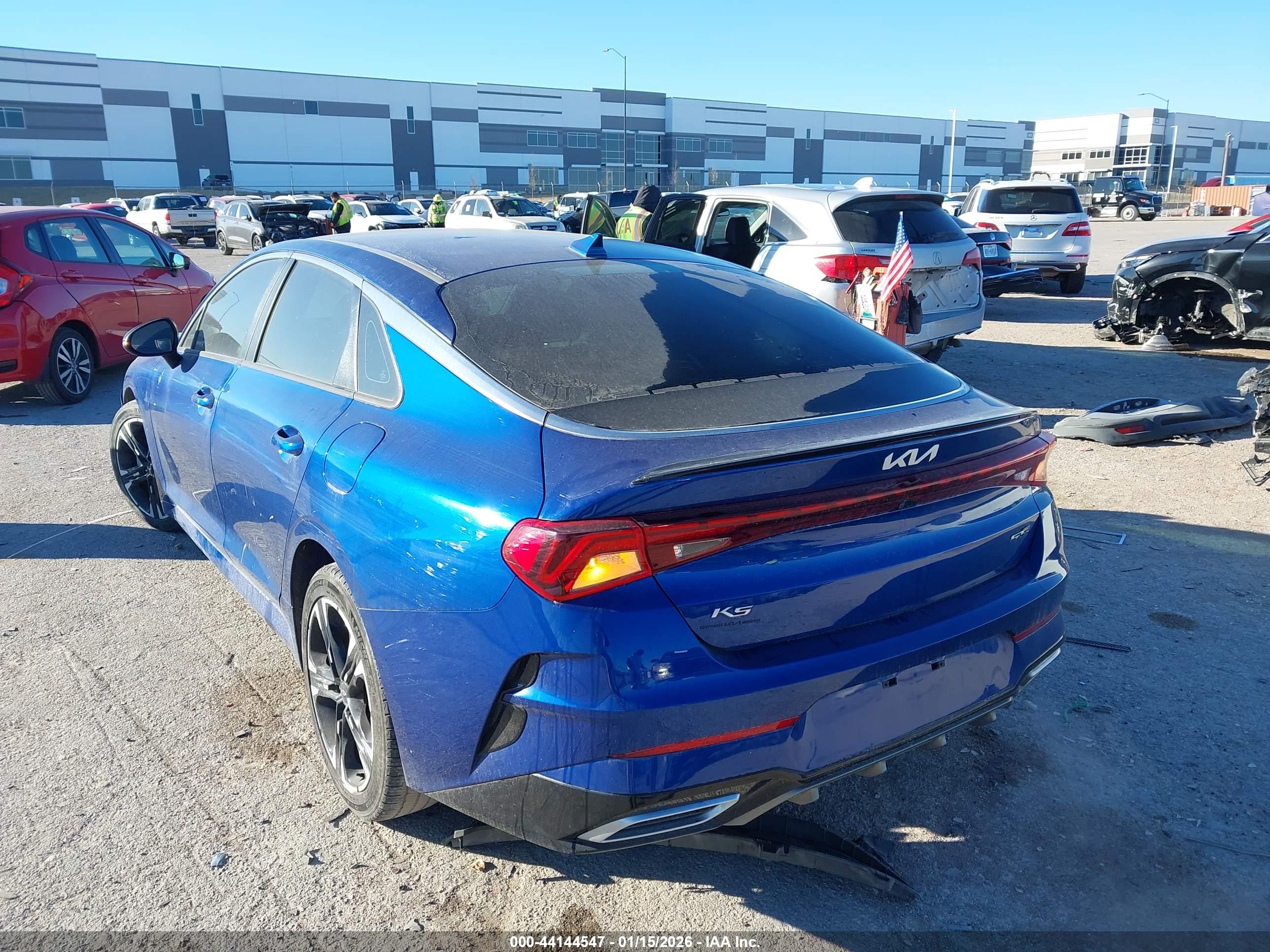 KIA K5 image 3
