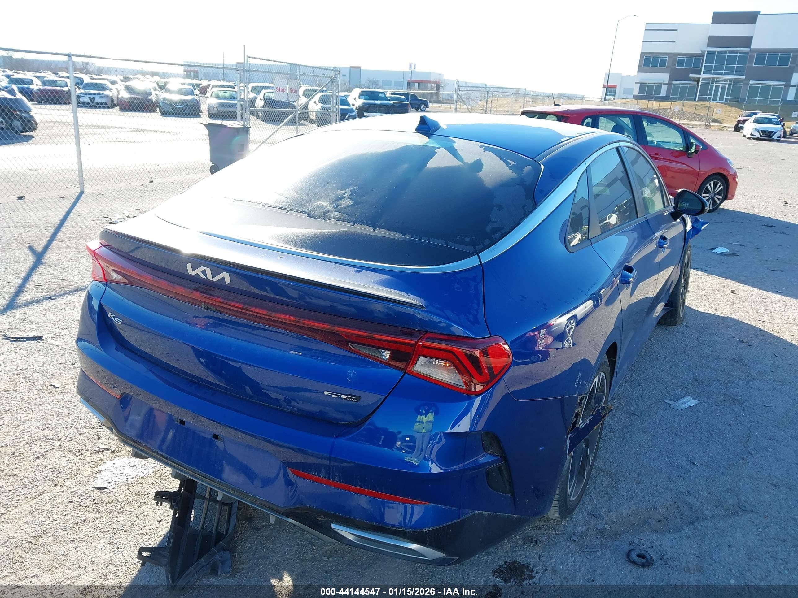 KIA K5 image 4