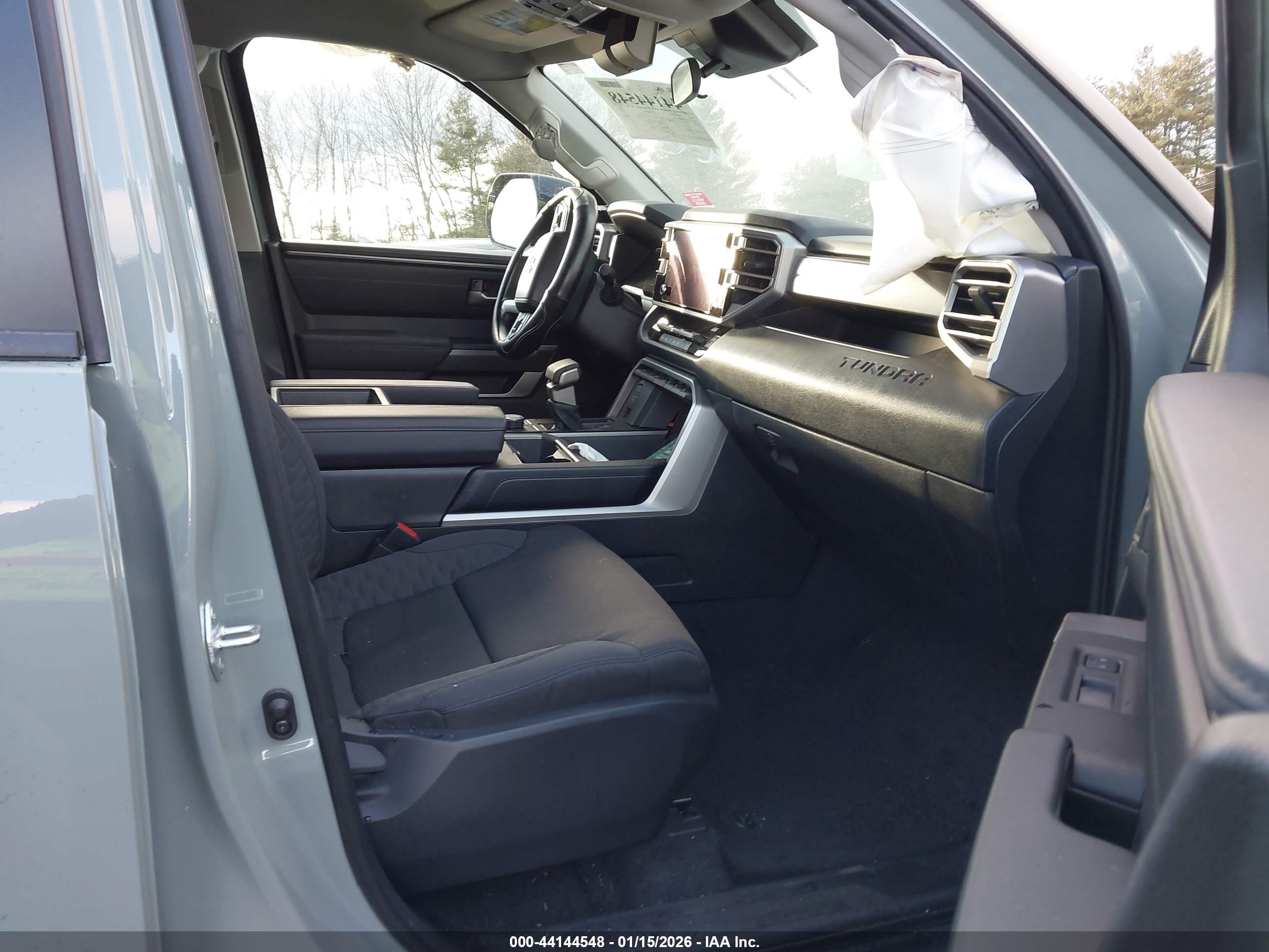 TOYOTA TUNDRA image 5