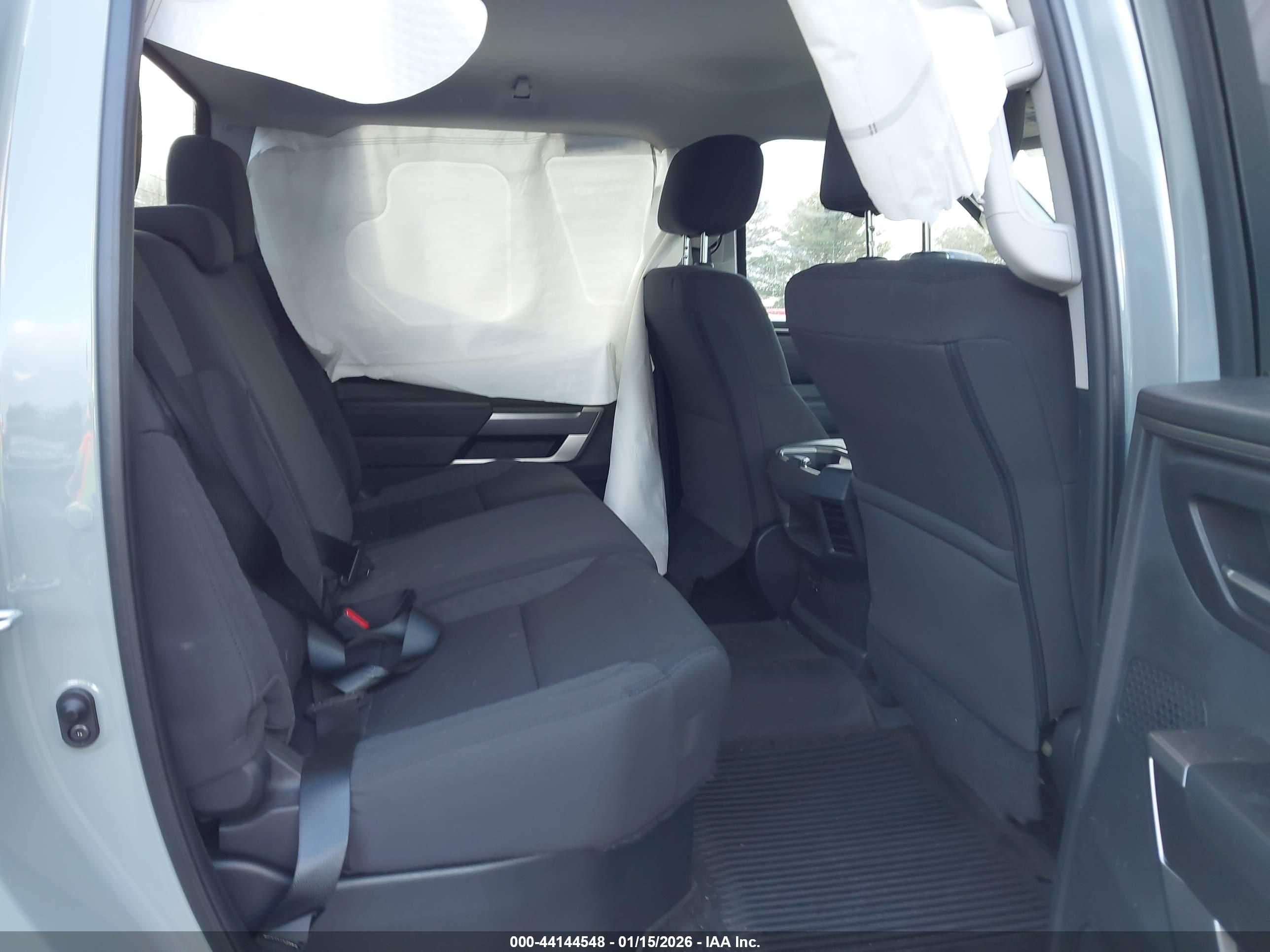 TOYOTA TUNDRA image 8