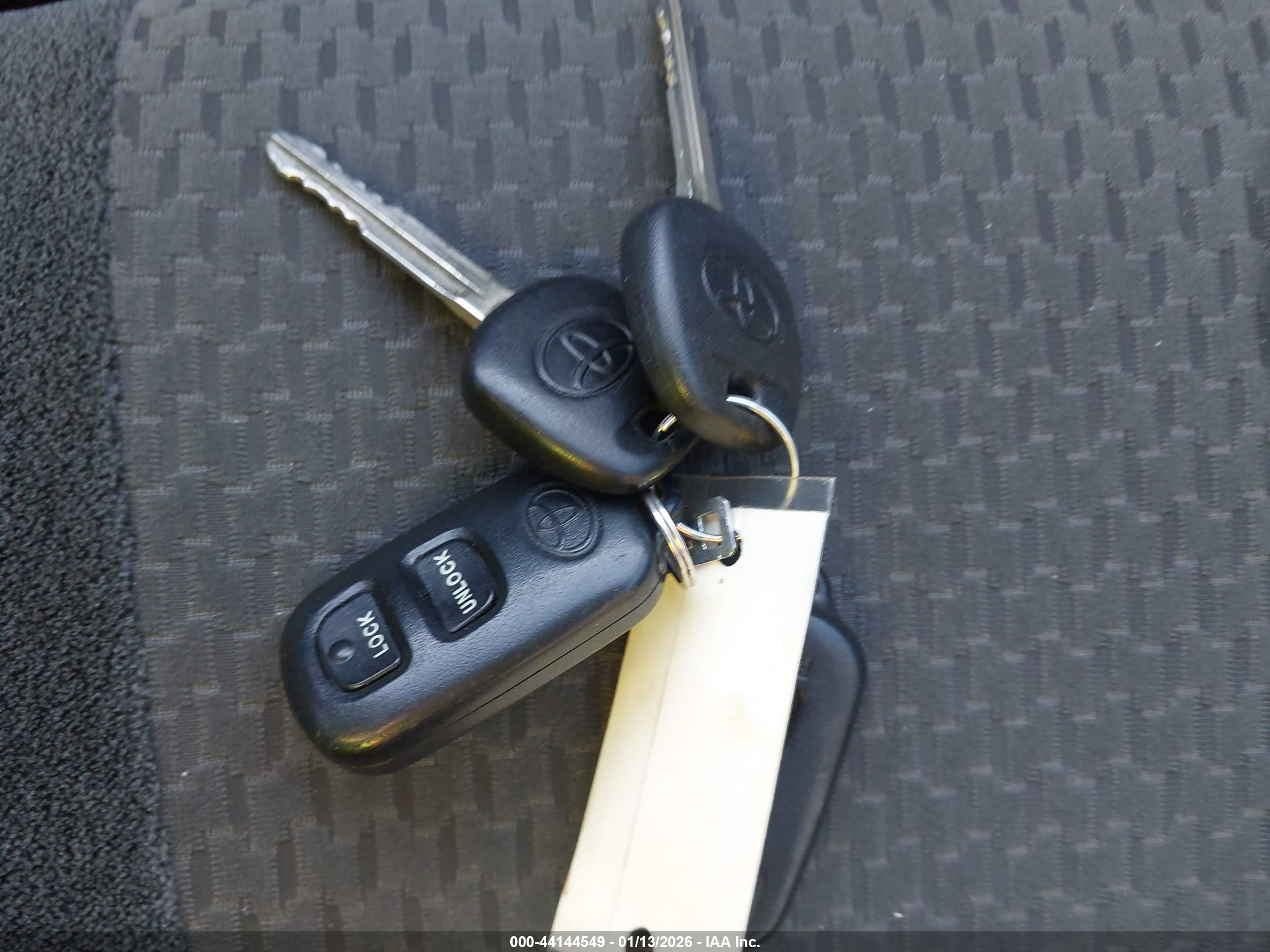 TOYOTA COROLLA image 11