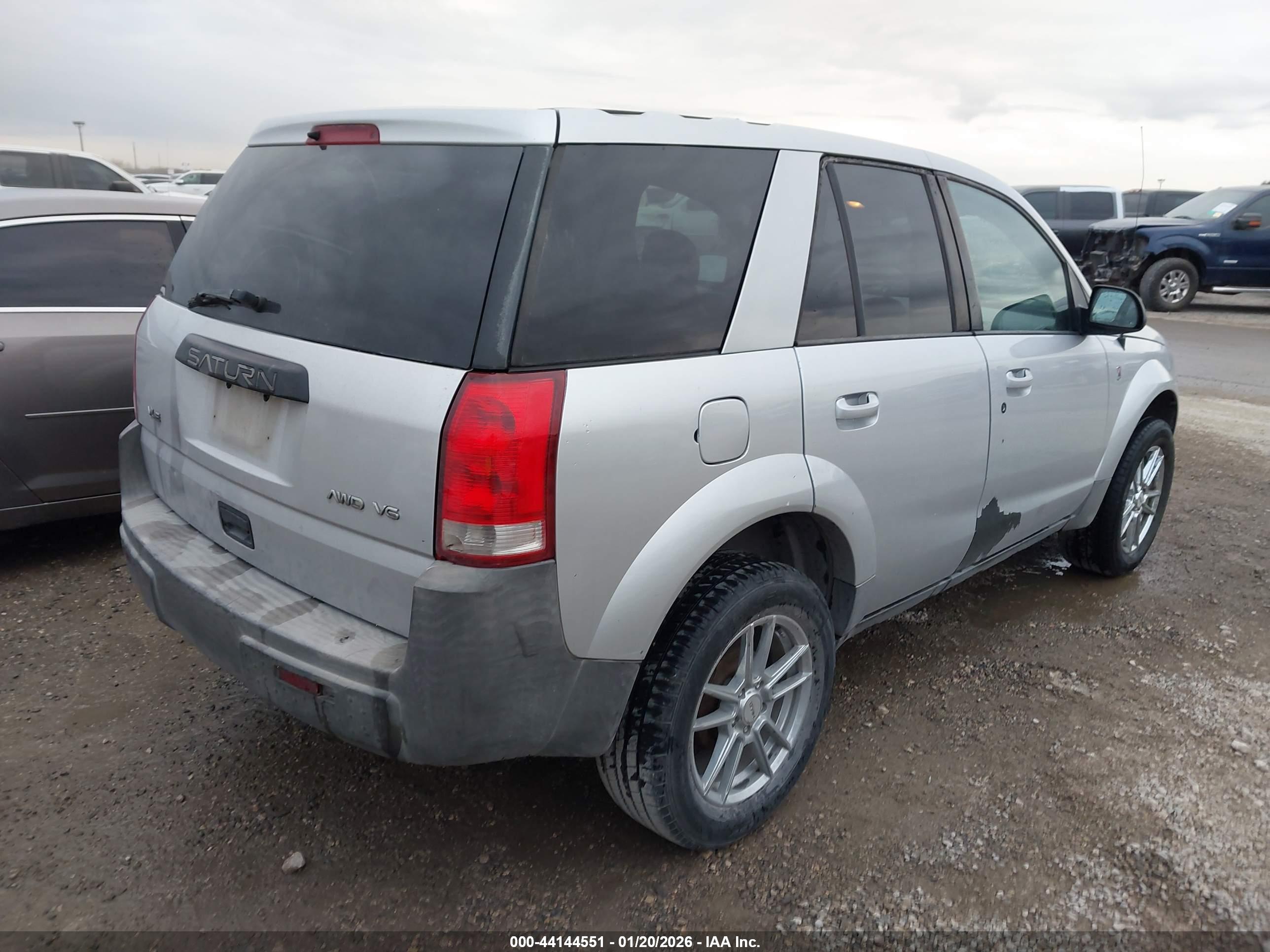 SATURN VUE image 4