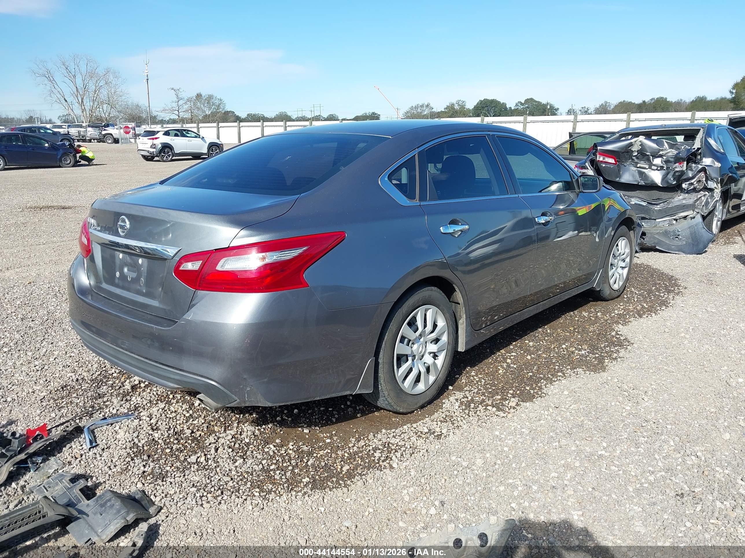 NISSAN ALTIMA image 4