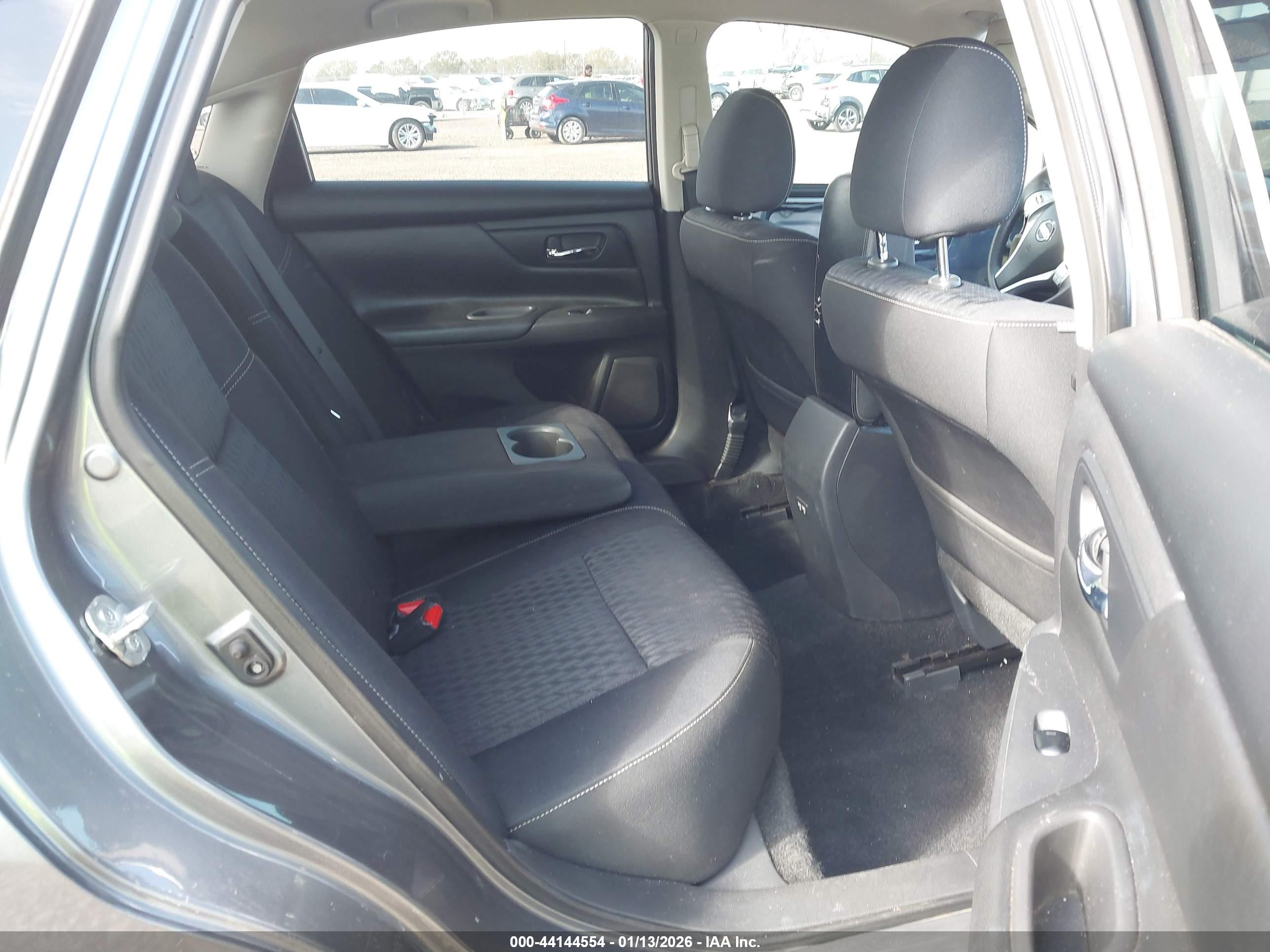 NISSAN ALTIMA image 8
