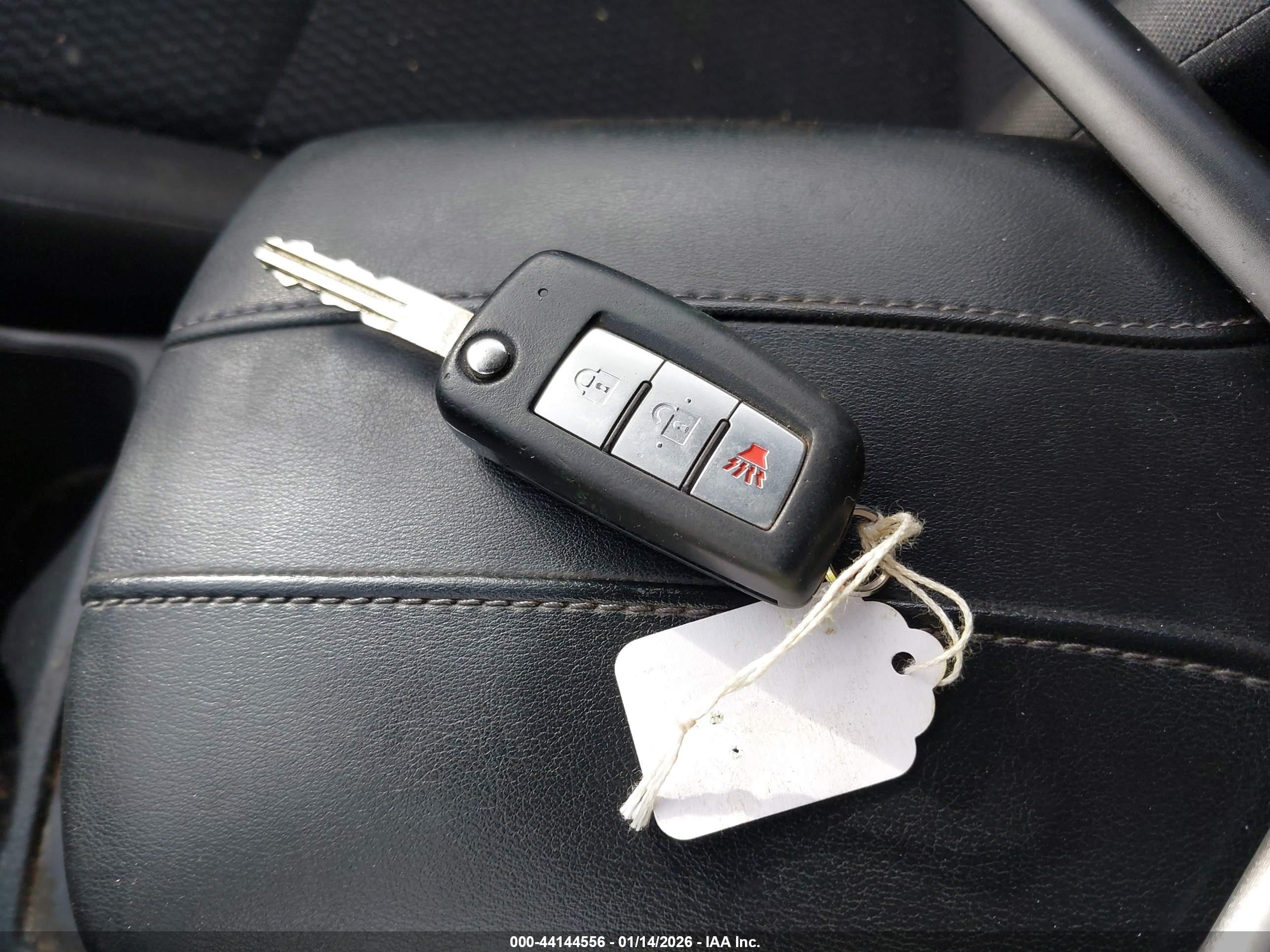 NISSAN ROGUE image 11