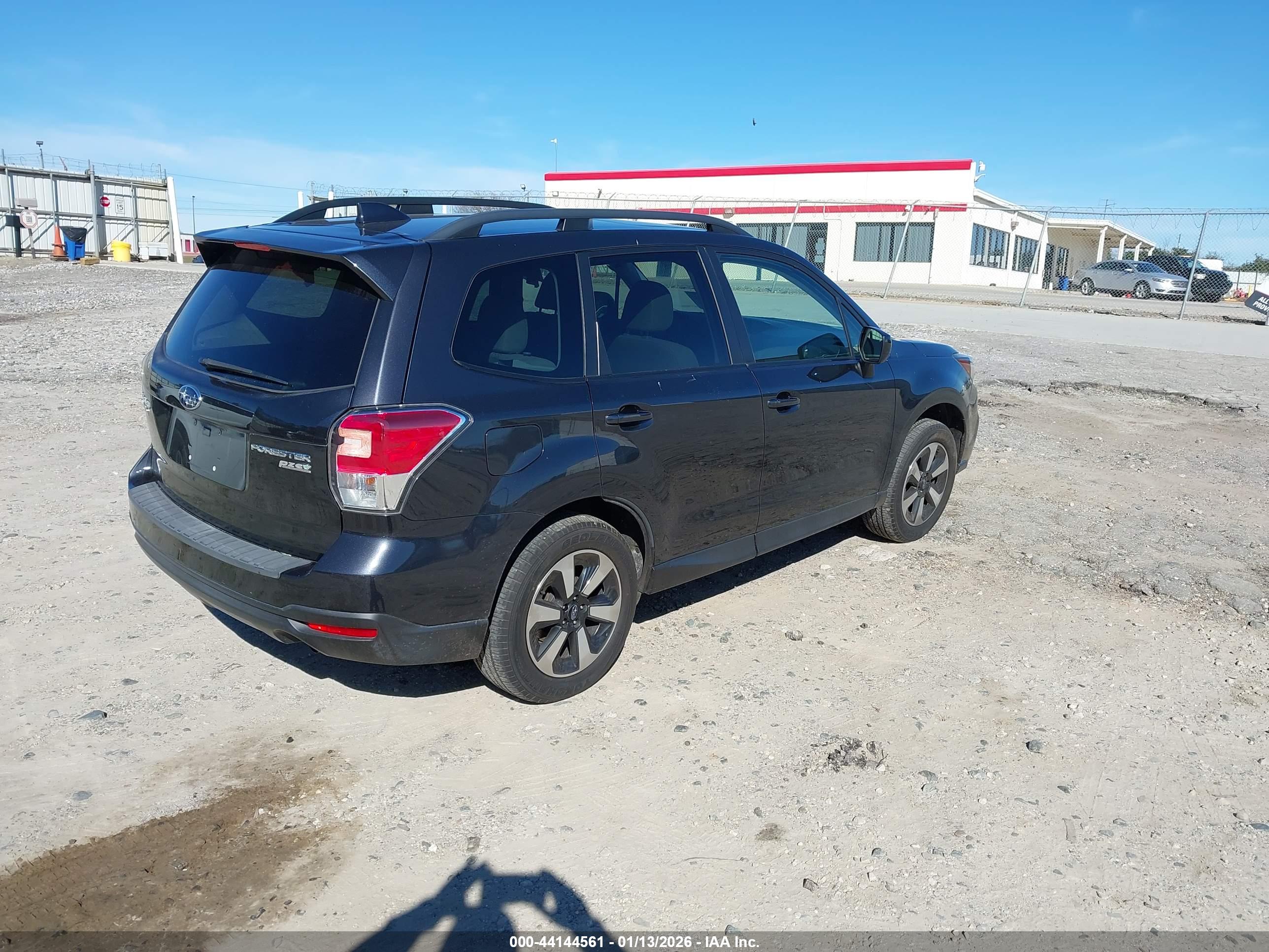SUBARU FORESTER image 4