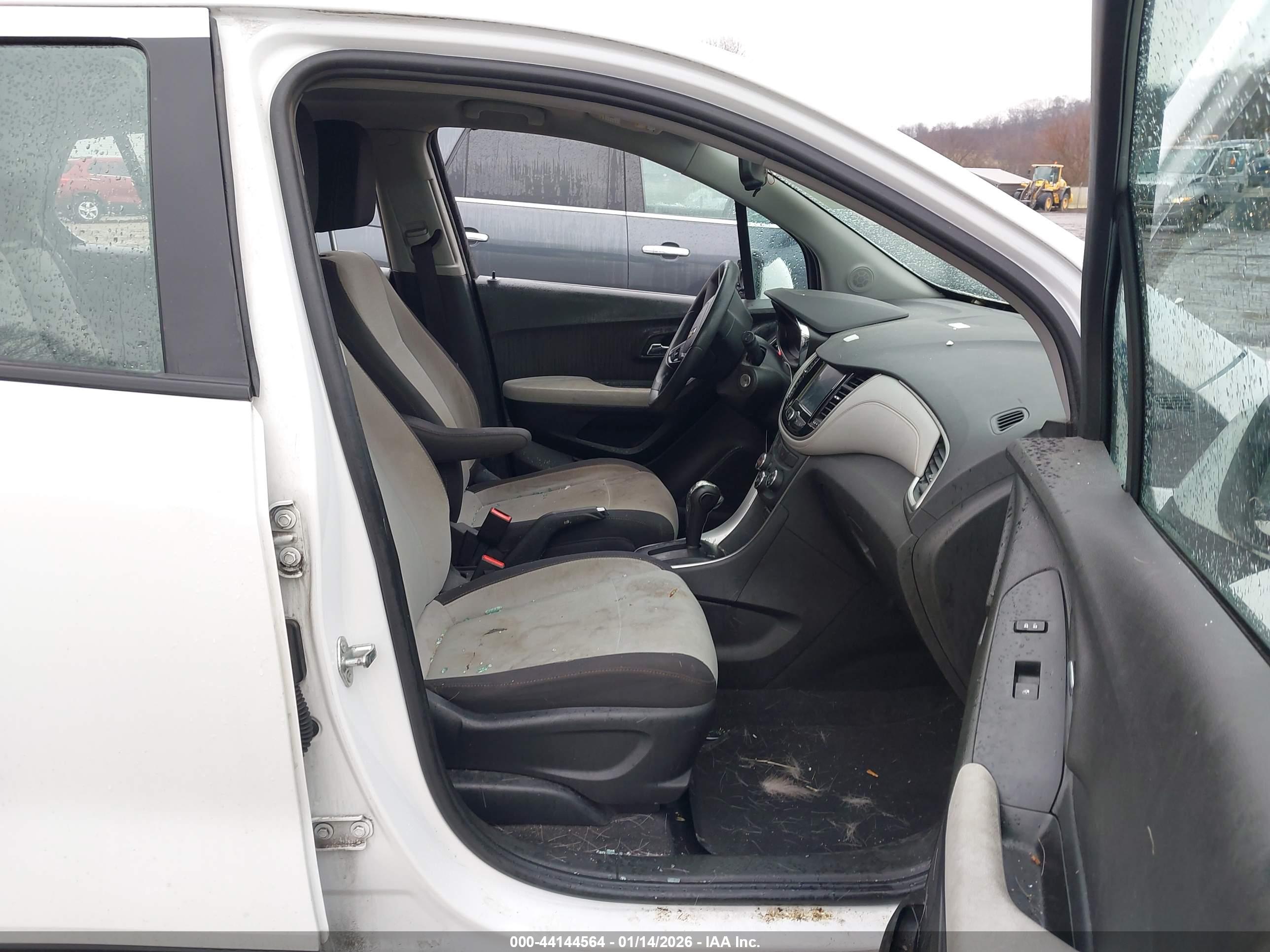 CHEVROLET TRAX image 5