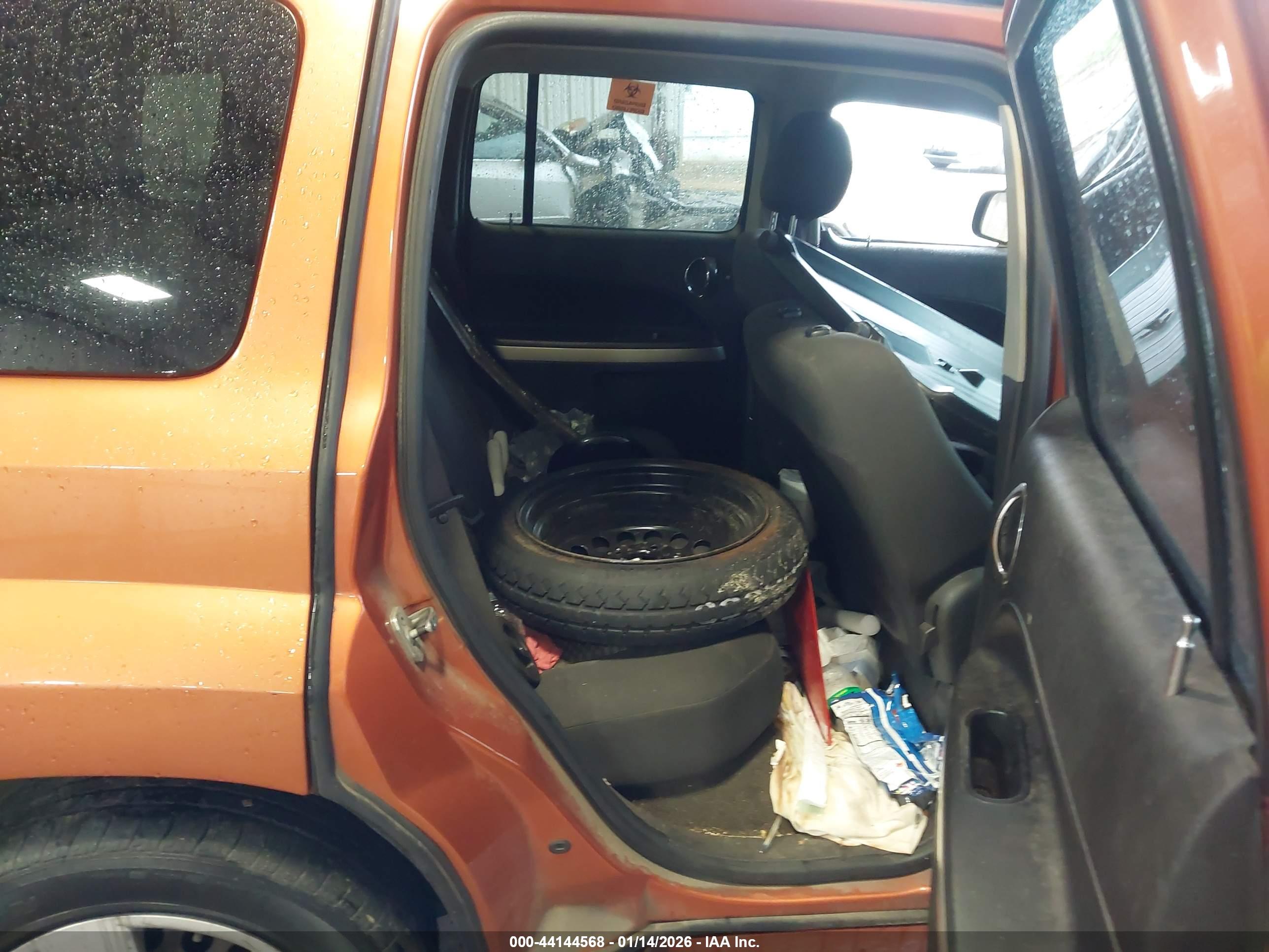 CHEVROLET HHR image 8