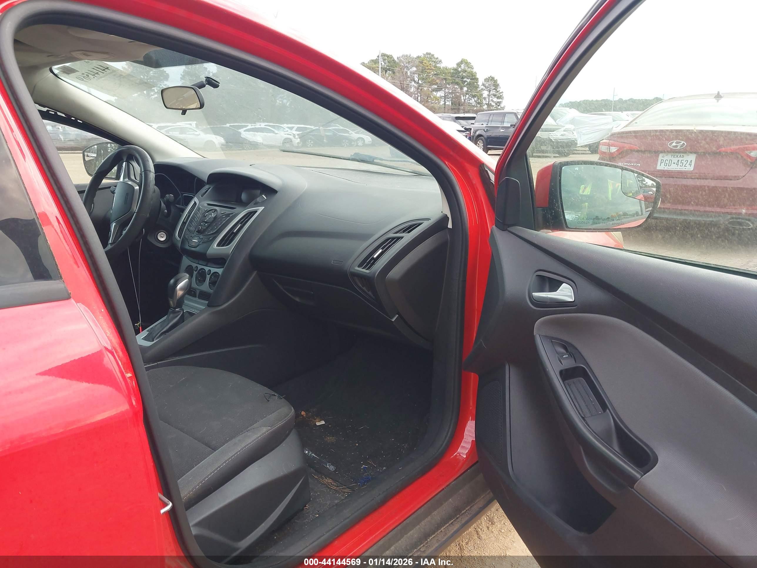 FORD FOCUS image 5
