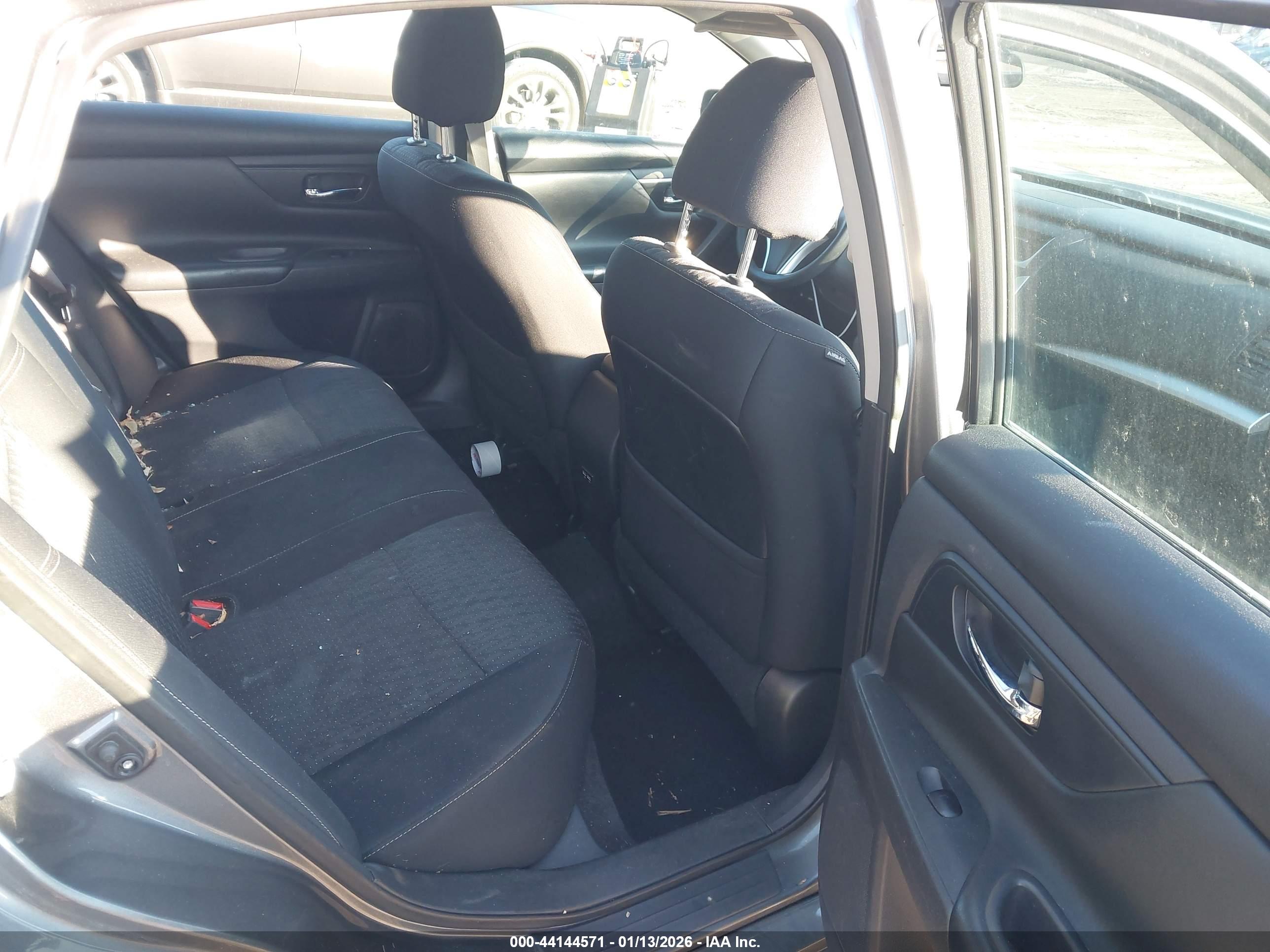 NISSAN ALTIMA image 8