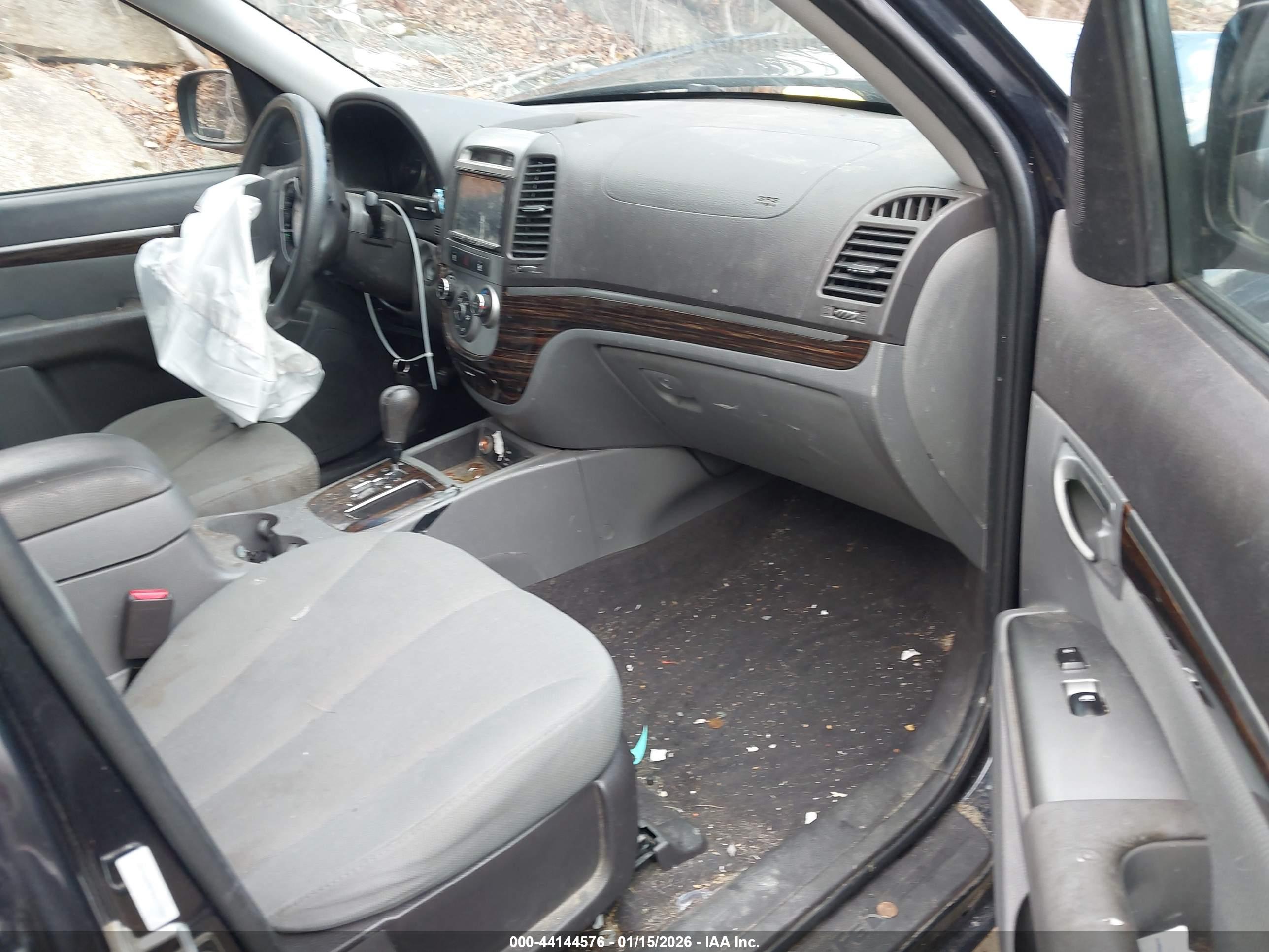HYUNDAI SANTA image 5