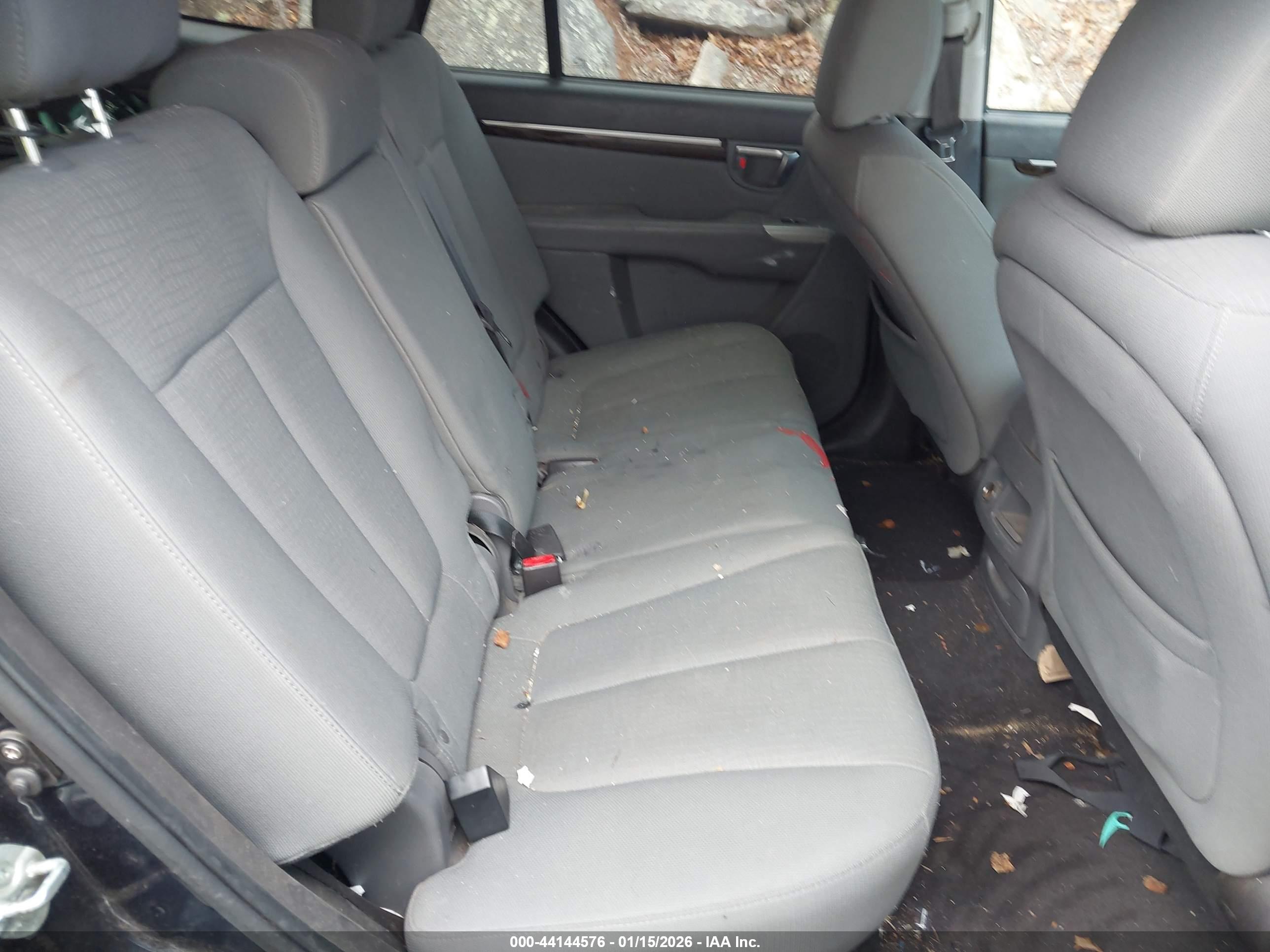HYUNDAI SANTA image 8