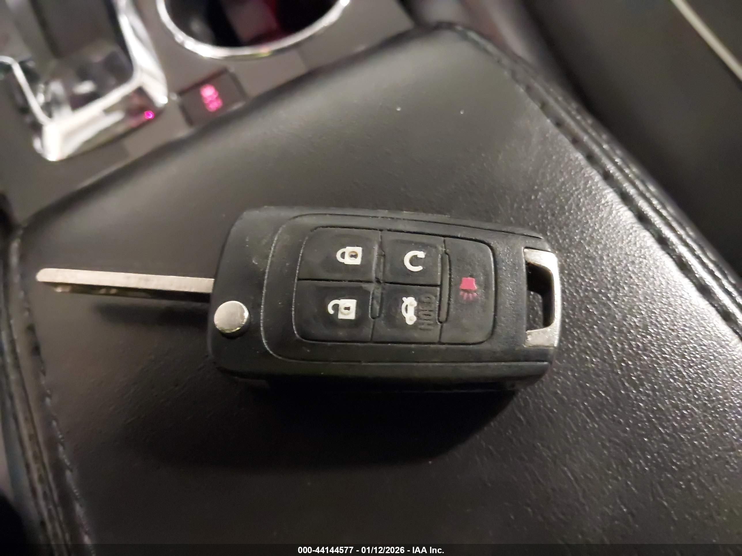 GMC TERRAIN image 11