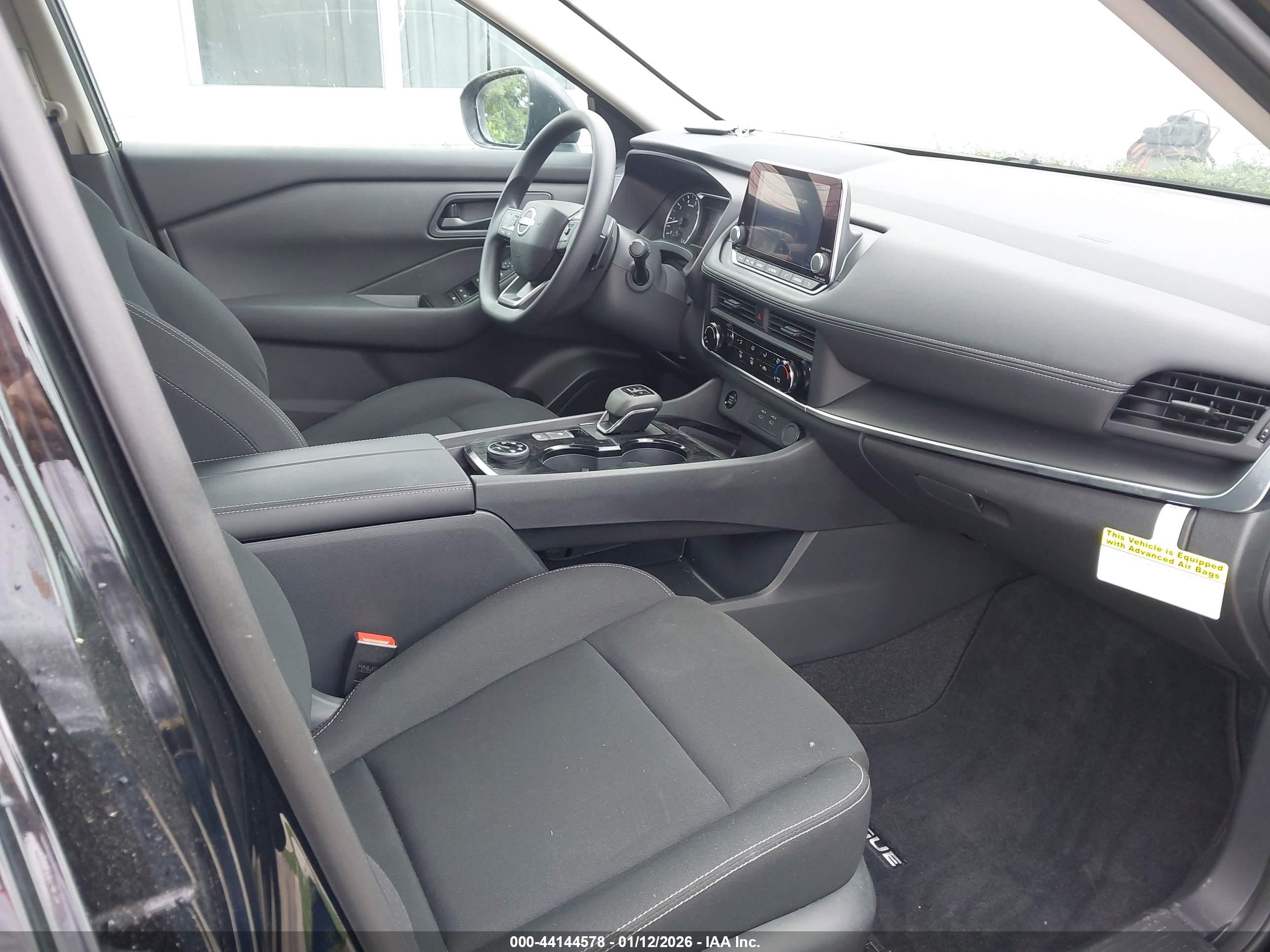 NISSAN ROGUE image 5