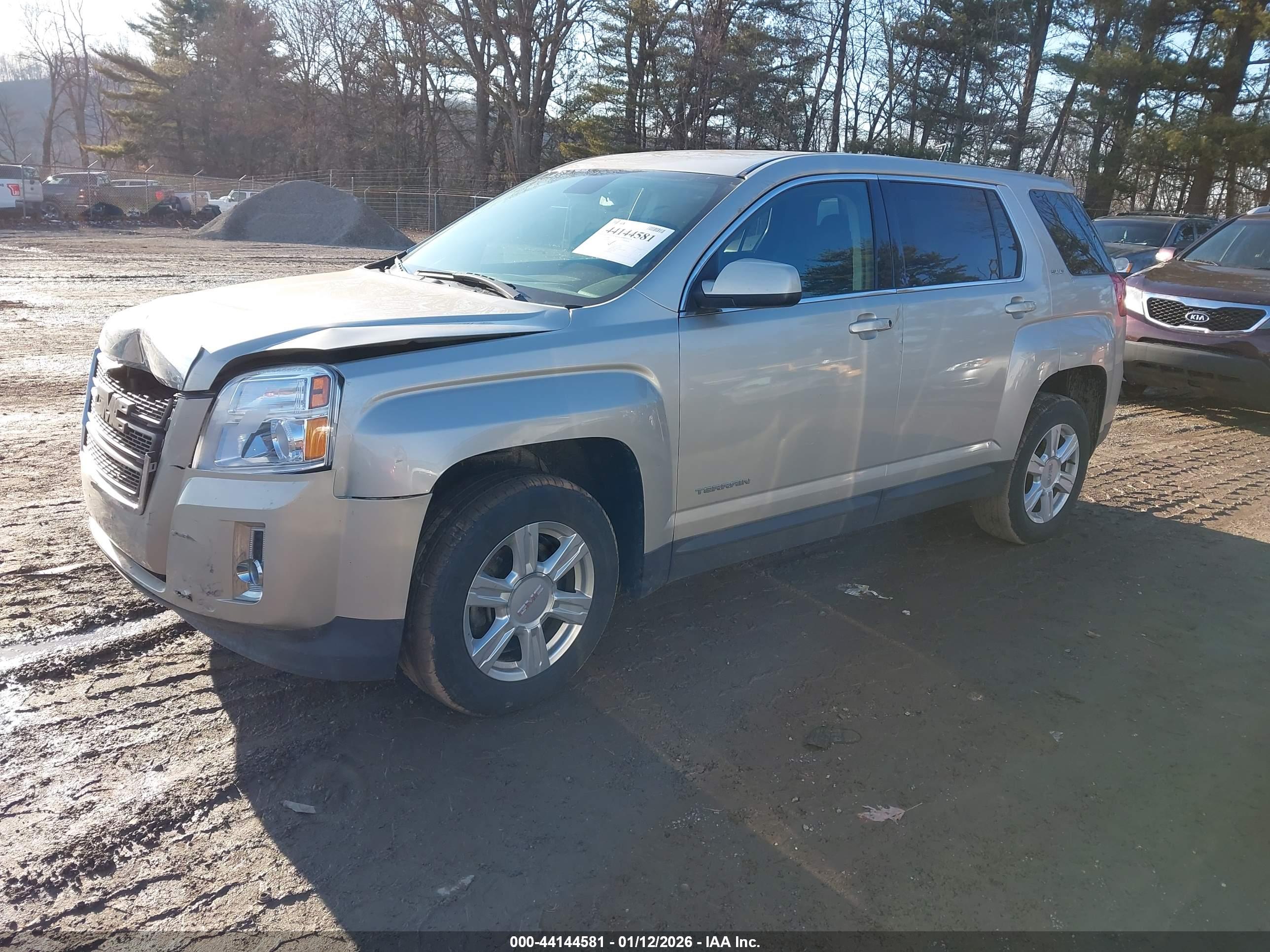 GMC TERRAIN image 2