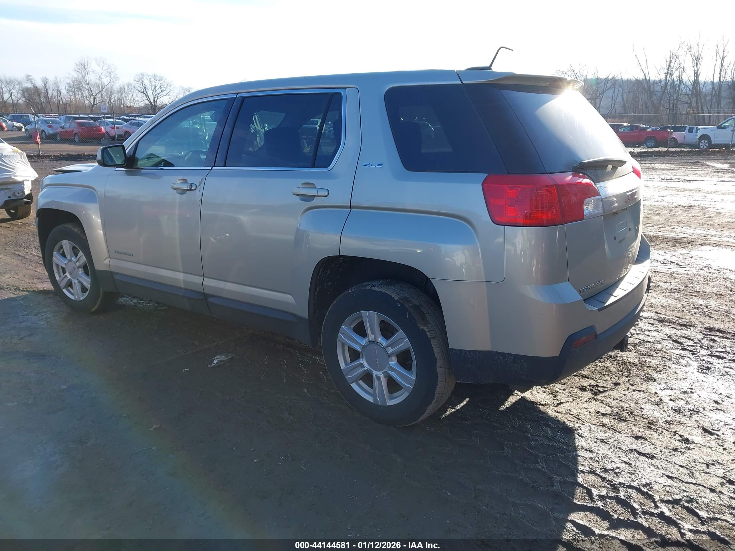 GMC TERRAIN image 3