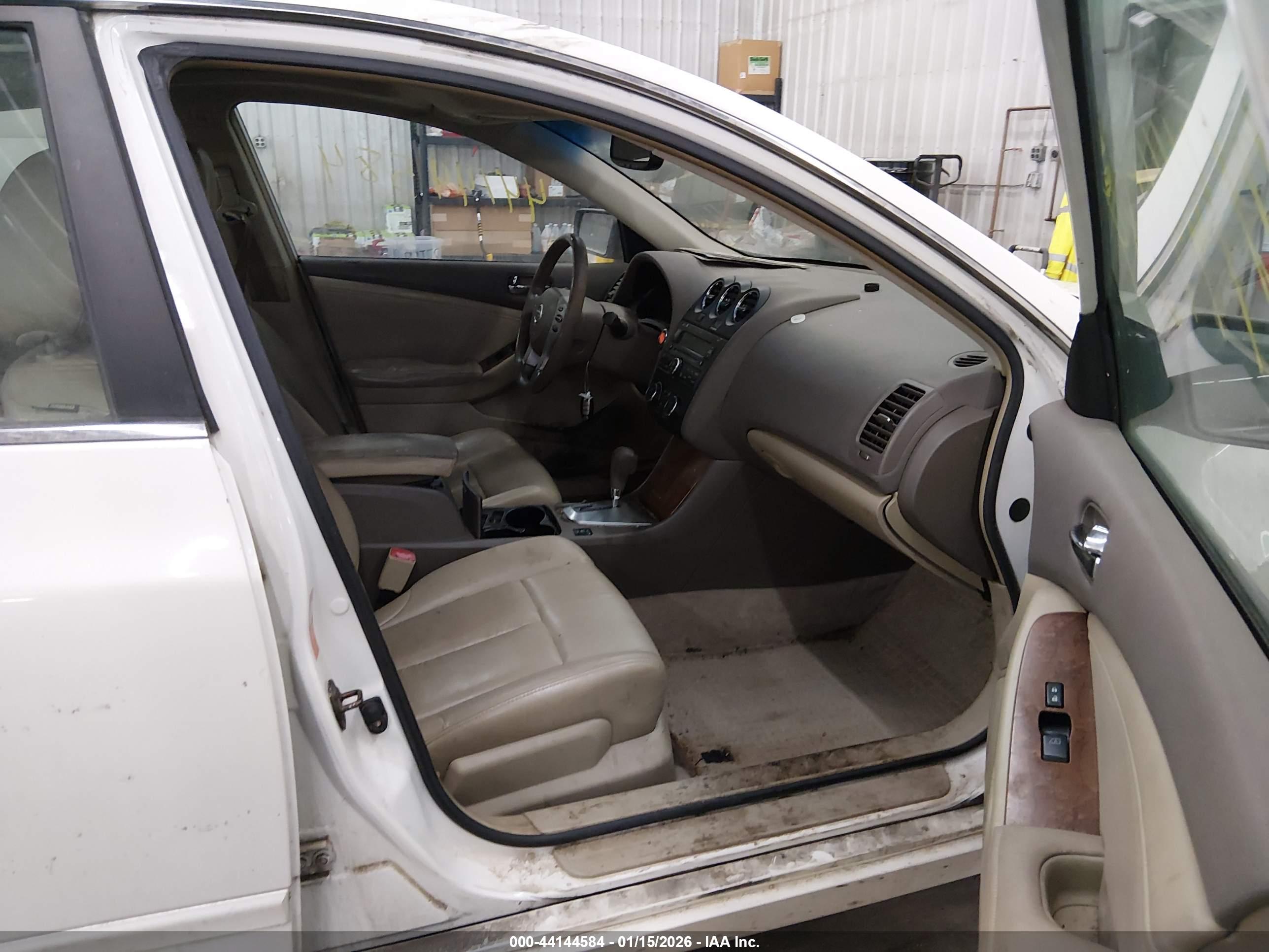 NISSAN ALTIMA image 5