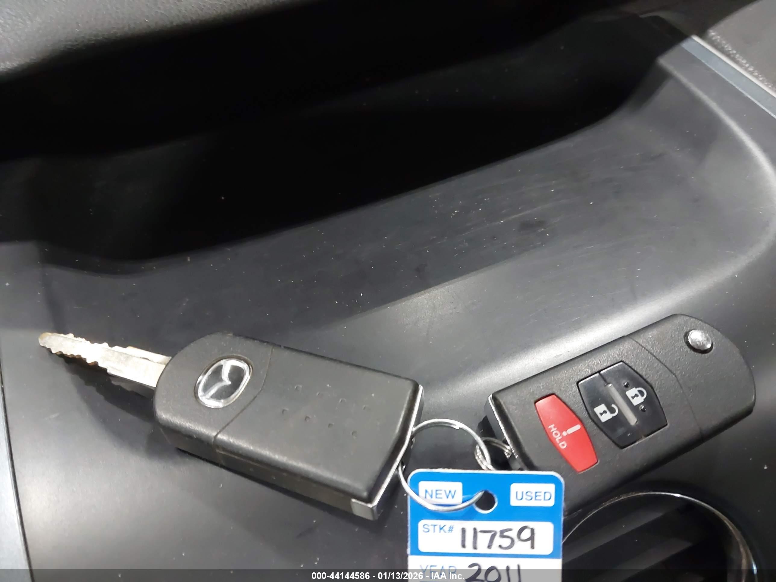 MAZDA CX-7 image 11