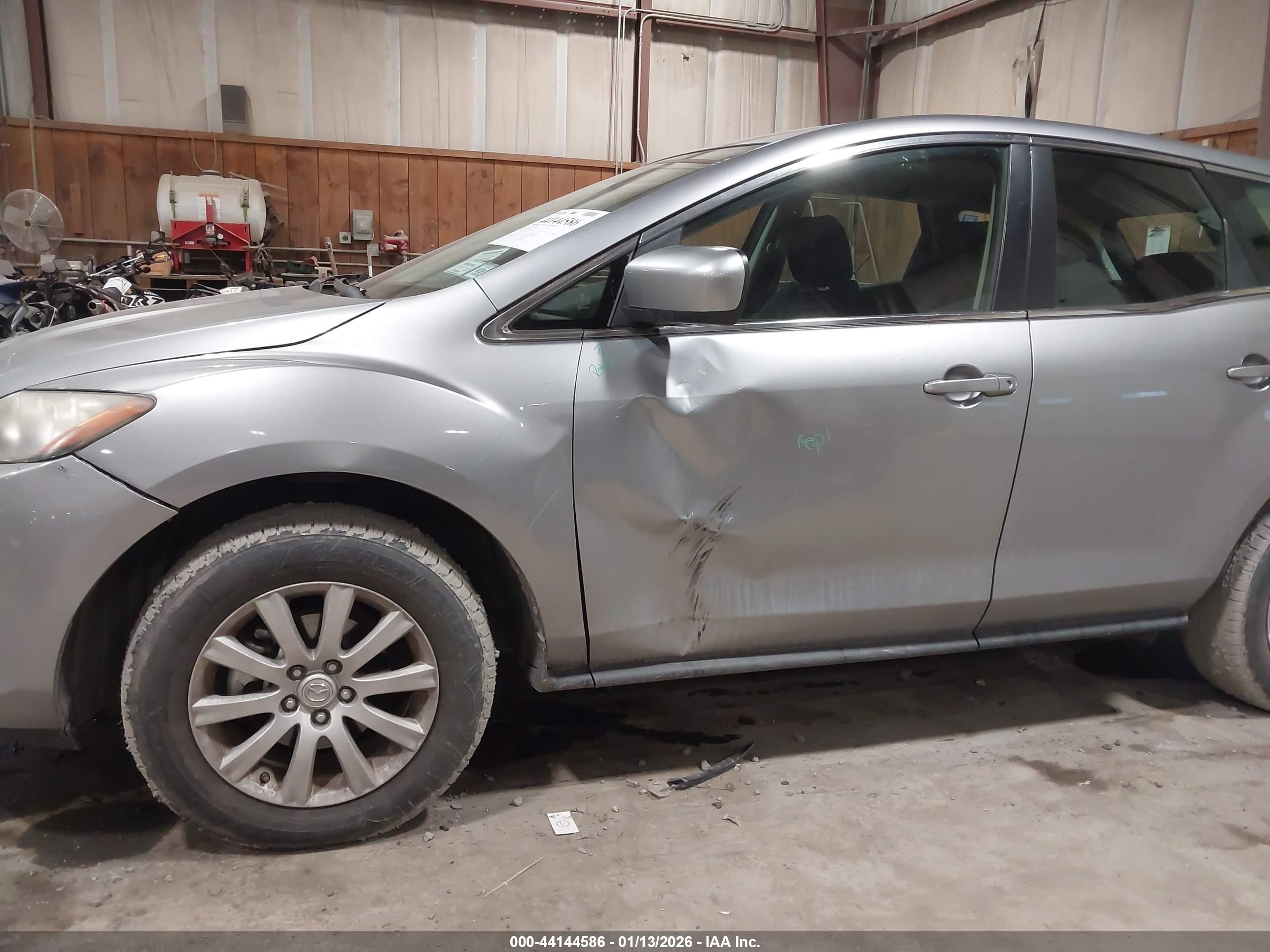 MAZDA CX-7 image 6