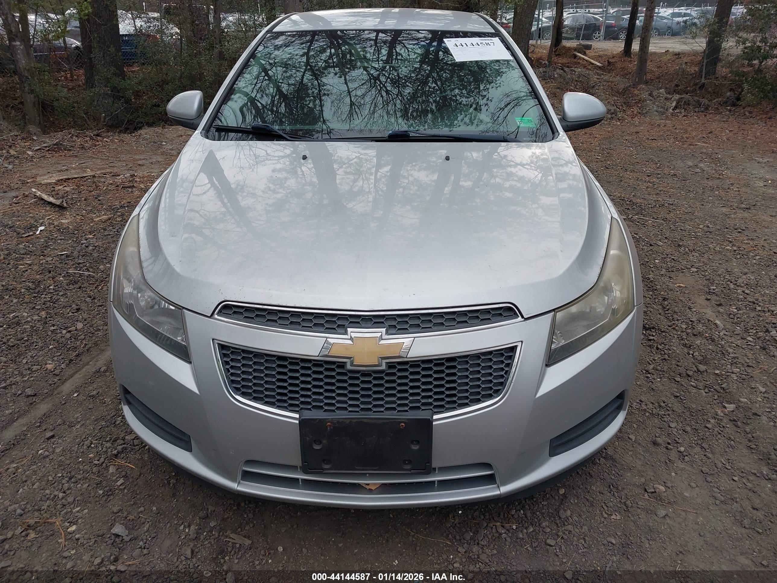 CHEVROLET CRUZE image 6