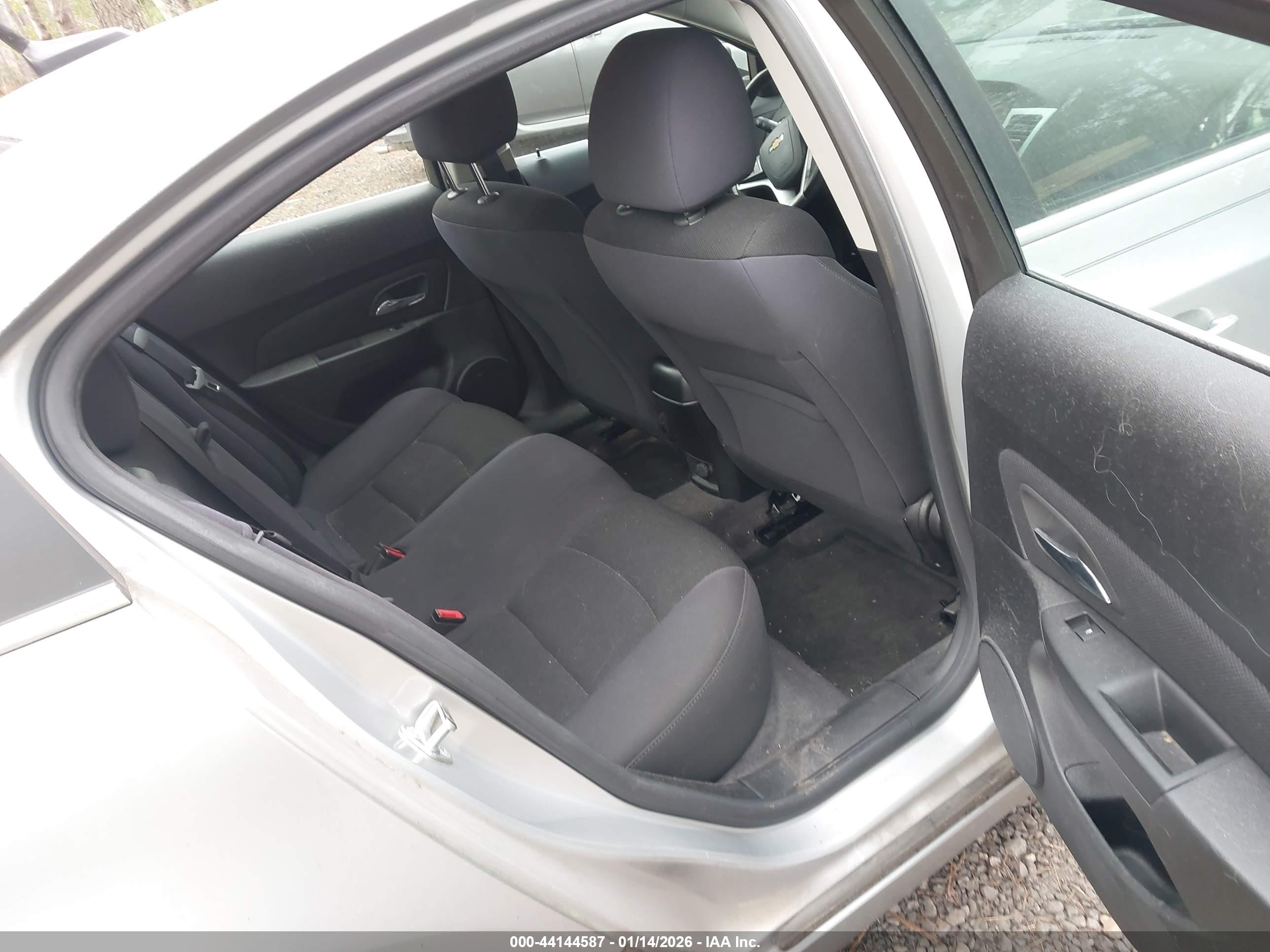 CHEVROLET CRUZE image 8